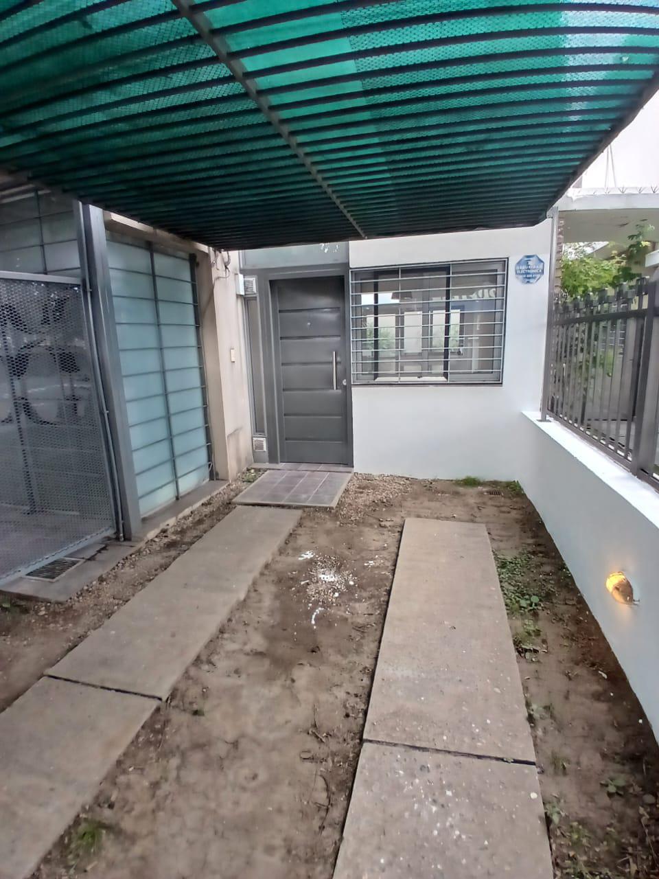 SUPER OPORTUNIDAD!!  ALQUILO DUPLEX 2 DORMITORIOS GARAGE-PATIO-TERRAZA