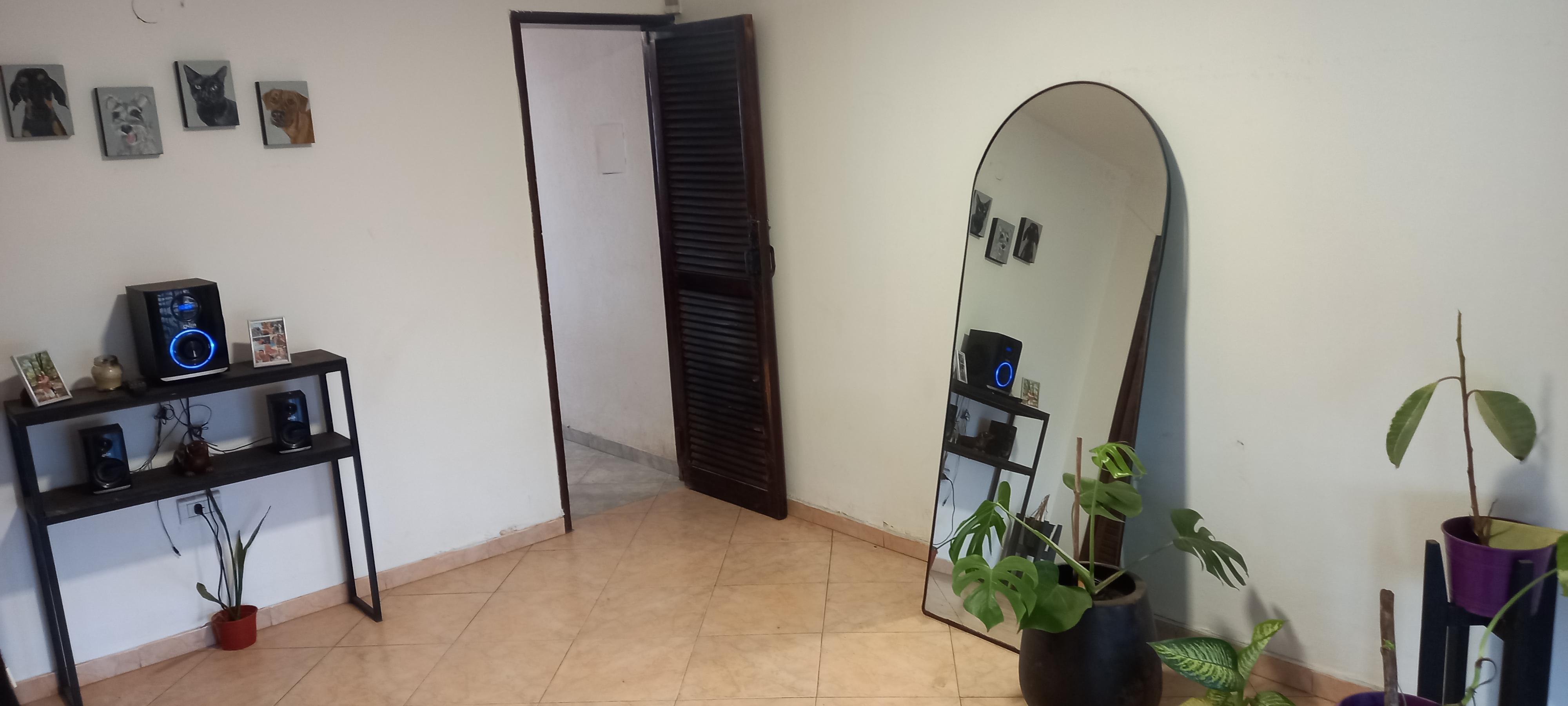 CASA EN VENTA BARRIO POETA LUGONES