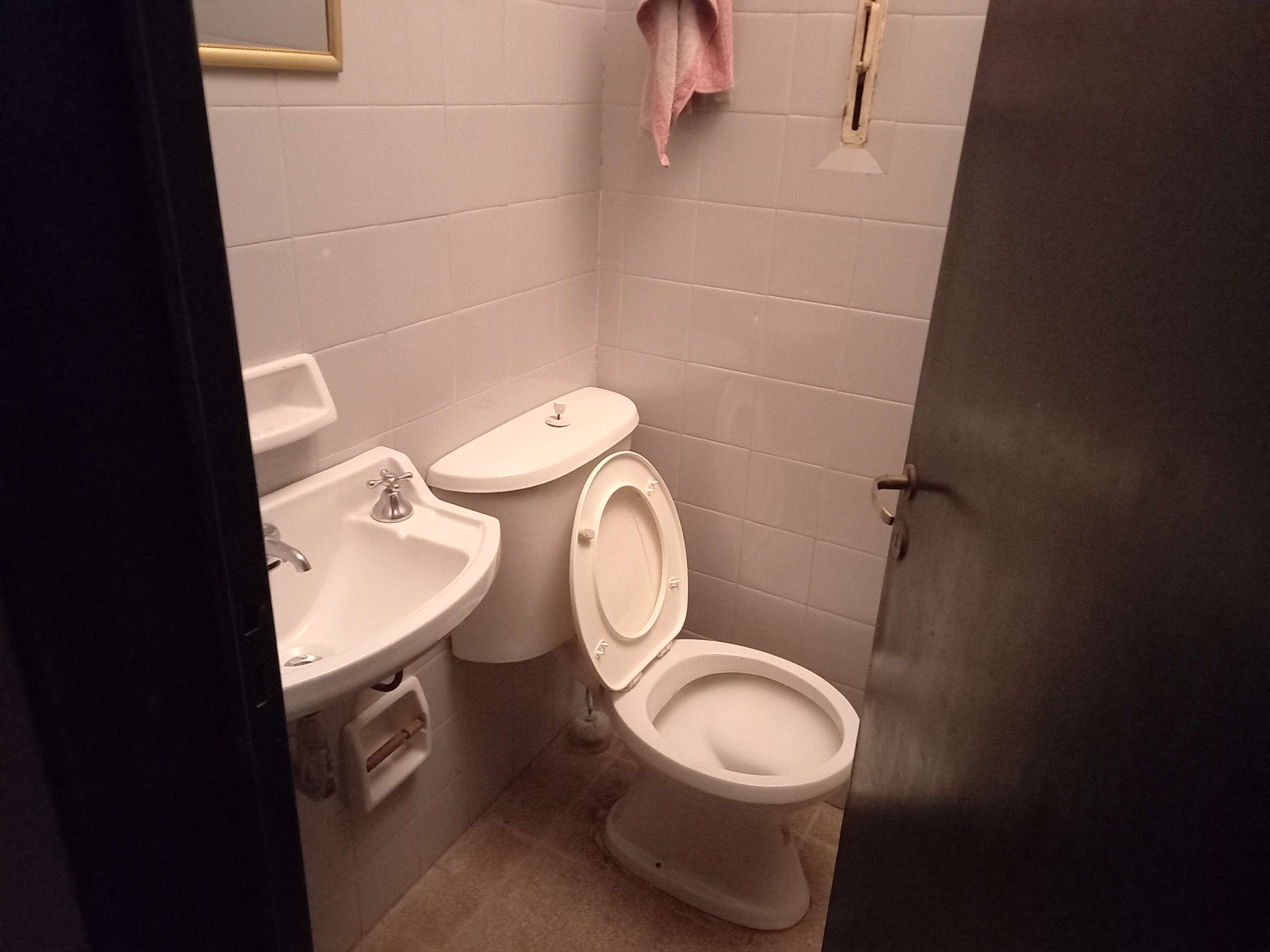 CASA EN VENTA BARRIO POETA LUGONES