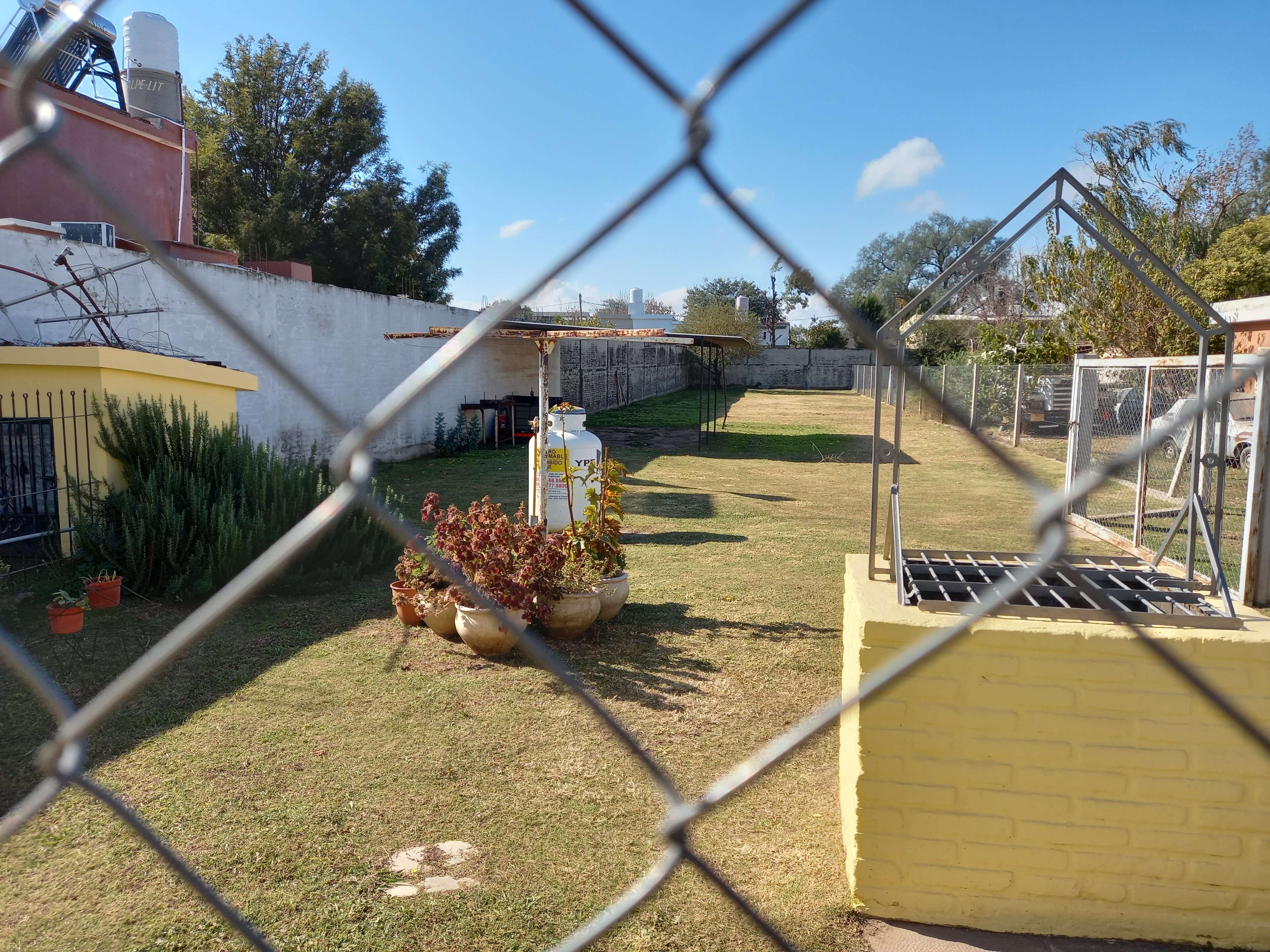 CASA EN VENTA SOBRE CAMINO A 60 CUADRAS