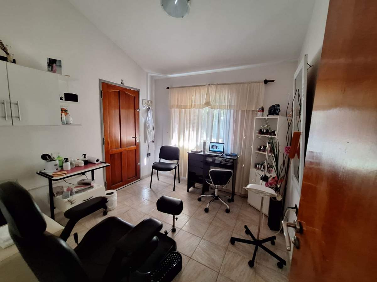 CASA Y DEPARTAMENTO EN VENTA BARRIO MARQUES DE SOBREMONTE