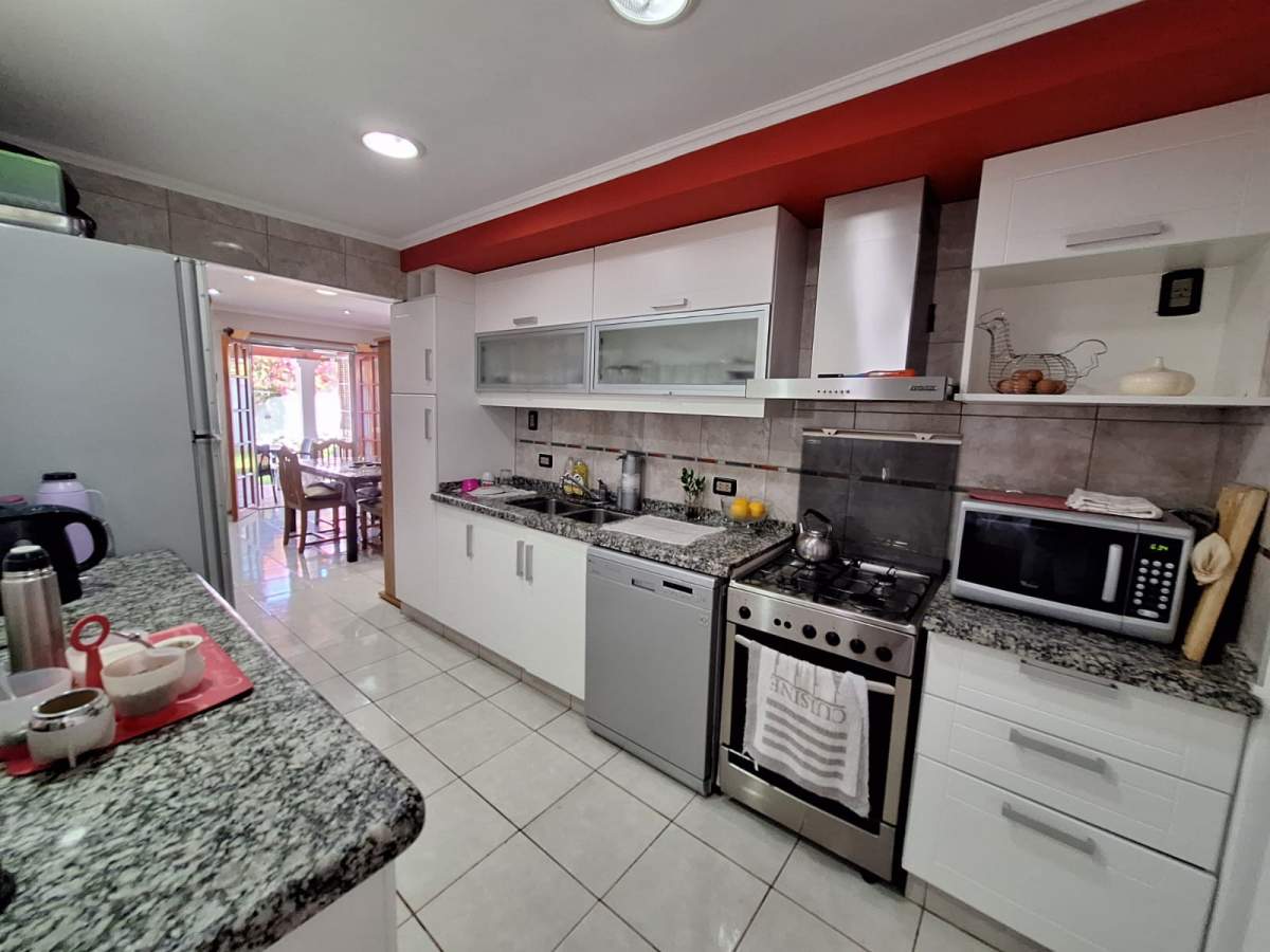CASA Y DEPARTAMENTO EN VENTA BARRIO MARQUES DE SOBREMONTE