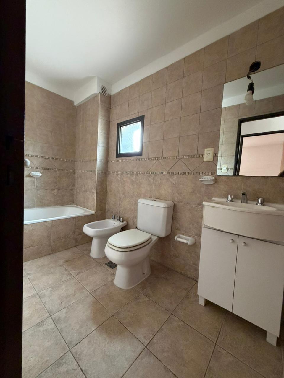 GENERAL PAZ DEPTO 1 DORM EN ALQUILER EXCELENTE UBICACIÓN - 25 DE MAYO 1115