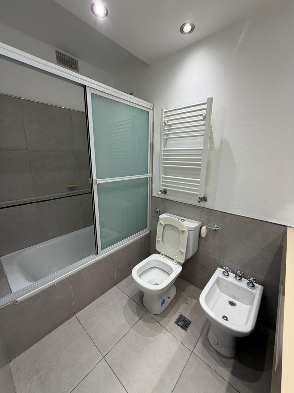 OPORTUNIDAD UNICA EN NUEVA CÓRDOBA DEPTO 3 DORM 2 COCHERAS EDIF CON AMENITIES