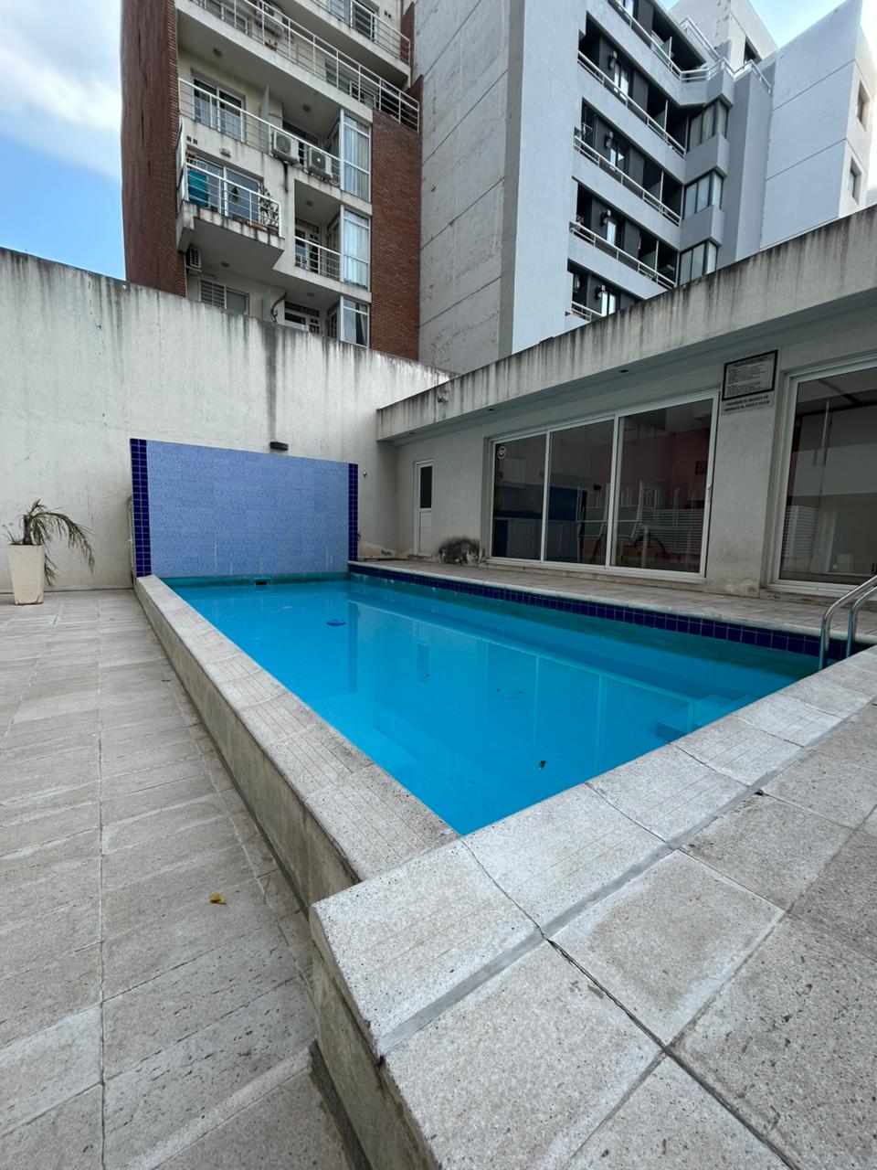 OPORTUNIDAD UNICA EN NUEVA CÓRDOBA DEPTO 3 DORM 2 COCHERAS EDIF CON AMENITIES