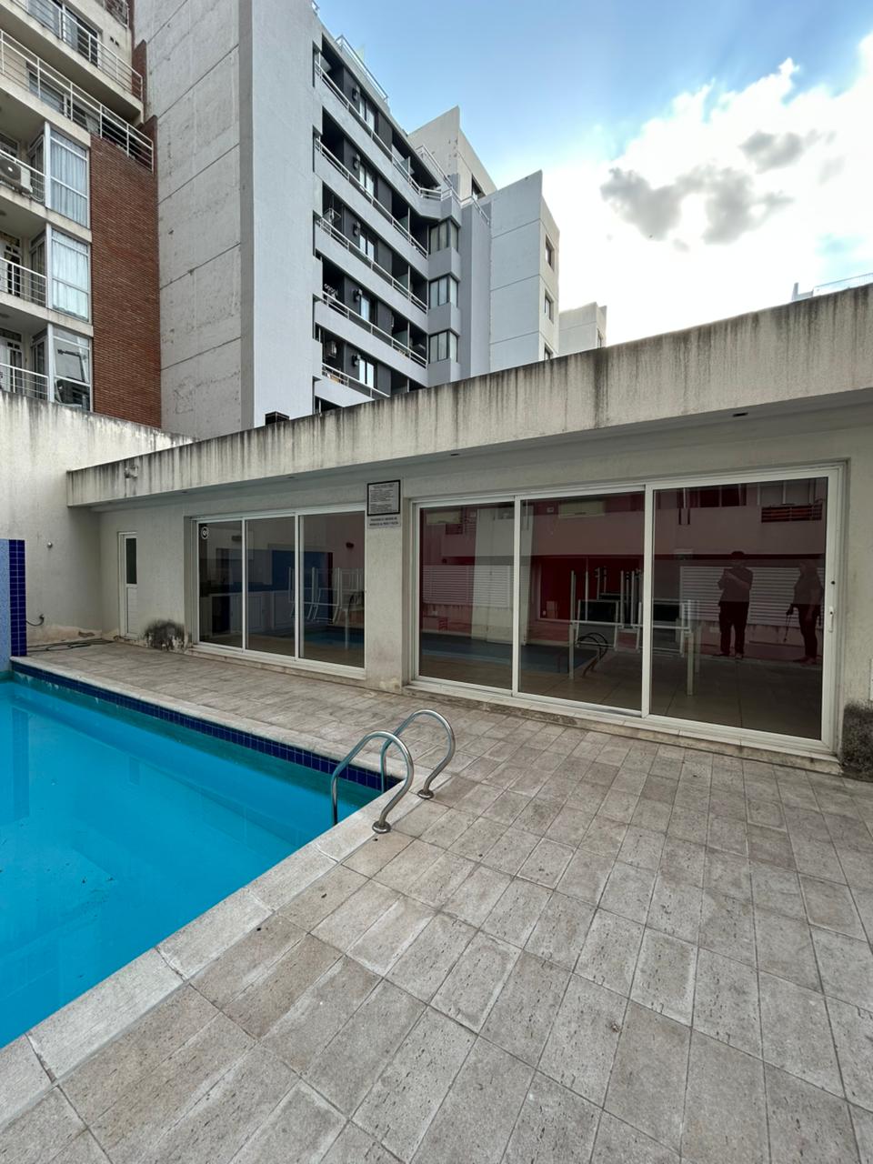 OPORTUNIDAD UNICA EN NUEVA CÓRDOBA DEPTO 3 DORM 2 COCHERAS EDIF CON AMENITIES