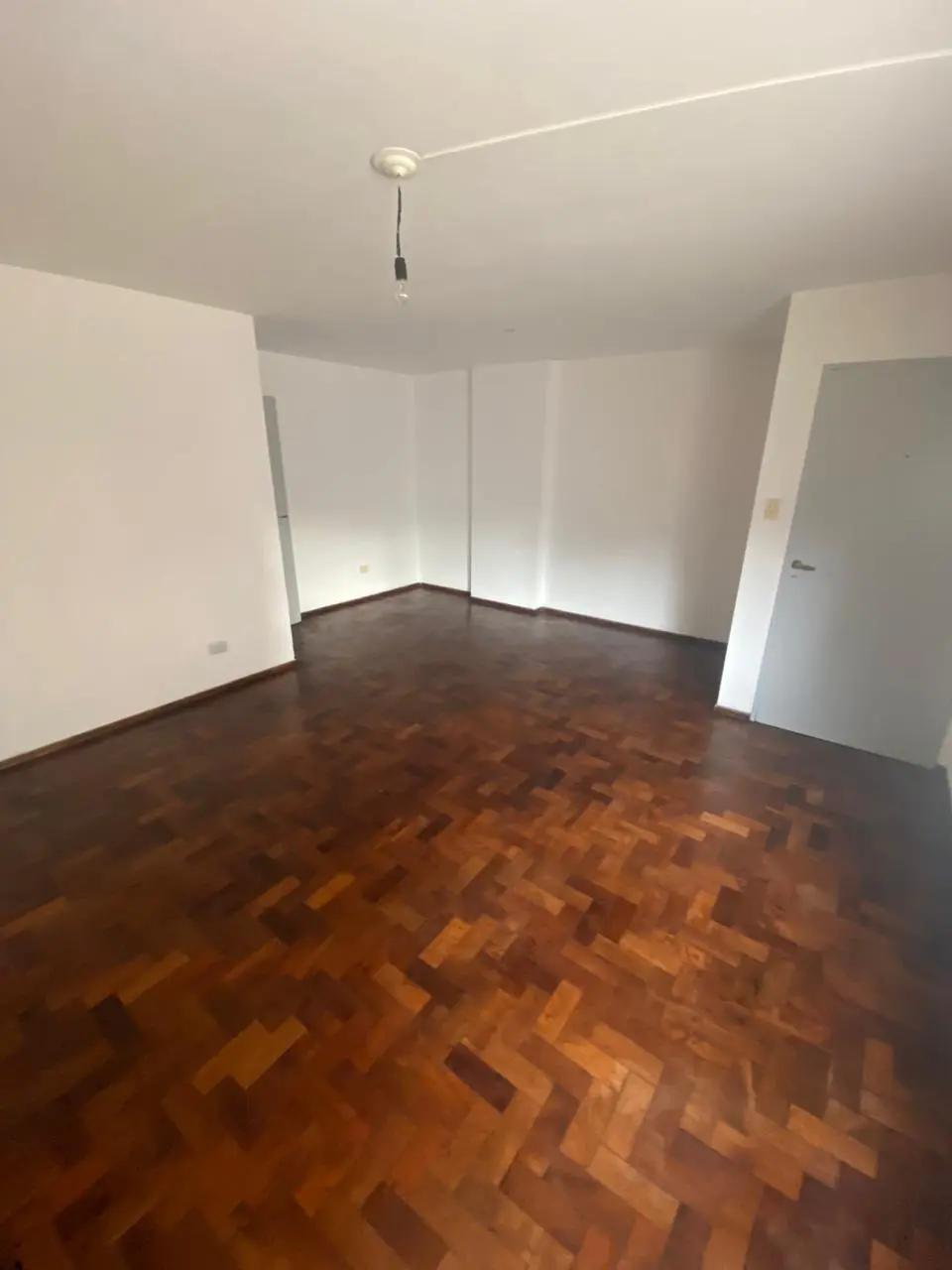Alquiler 2 Dormitorios Amplio  Piso Alto  Obispo Trejo 347  Centro  Nueva Córdoba