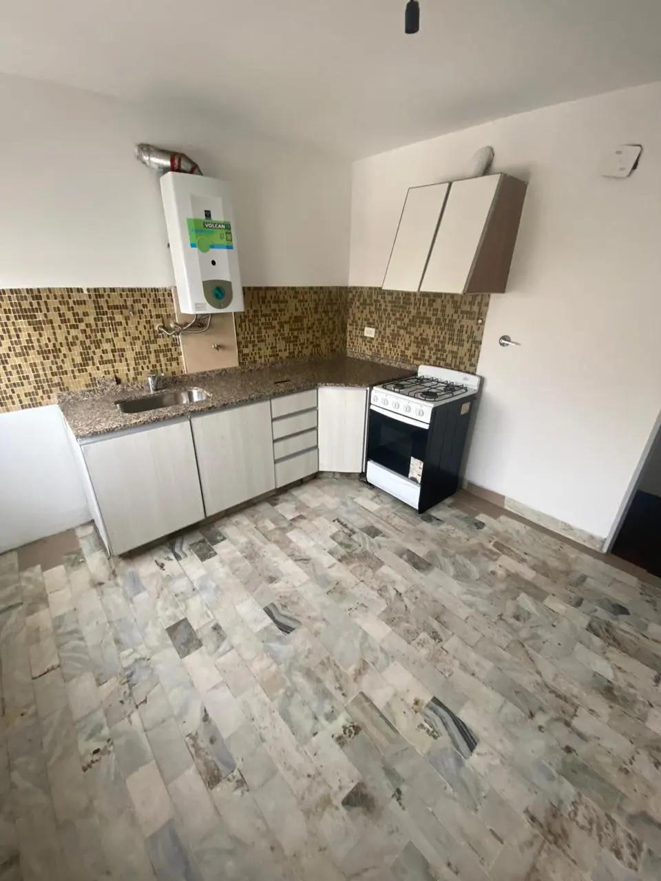 Alquiler 2 Dormitorios Amplio  Piso Alto  Obispo Trejo 347  Centro  Nueva Córdoba