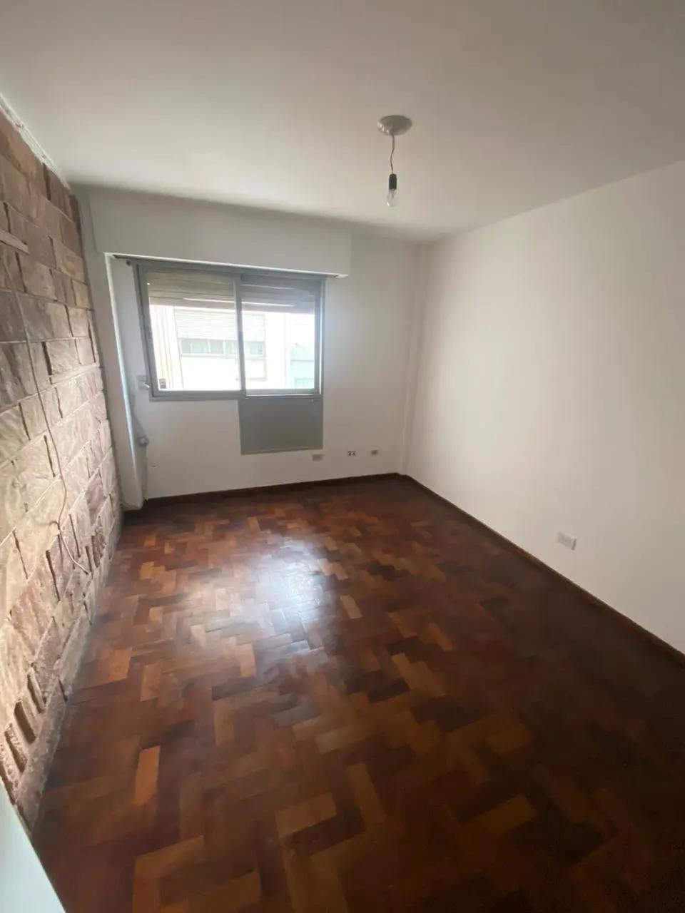 Alquiler 2 Dormitorios Amplio  Piso Alto  Obispo Trejo 347  Centro  Nueva Córdoba