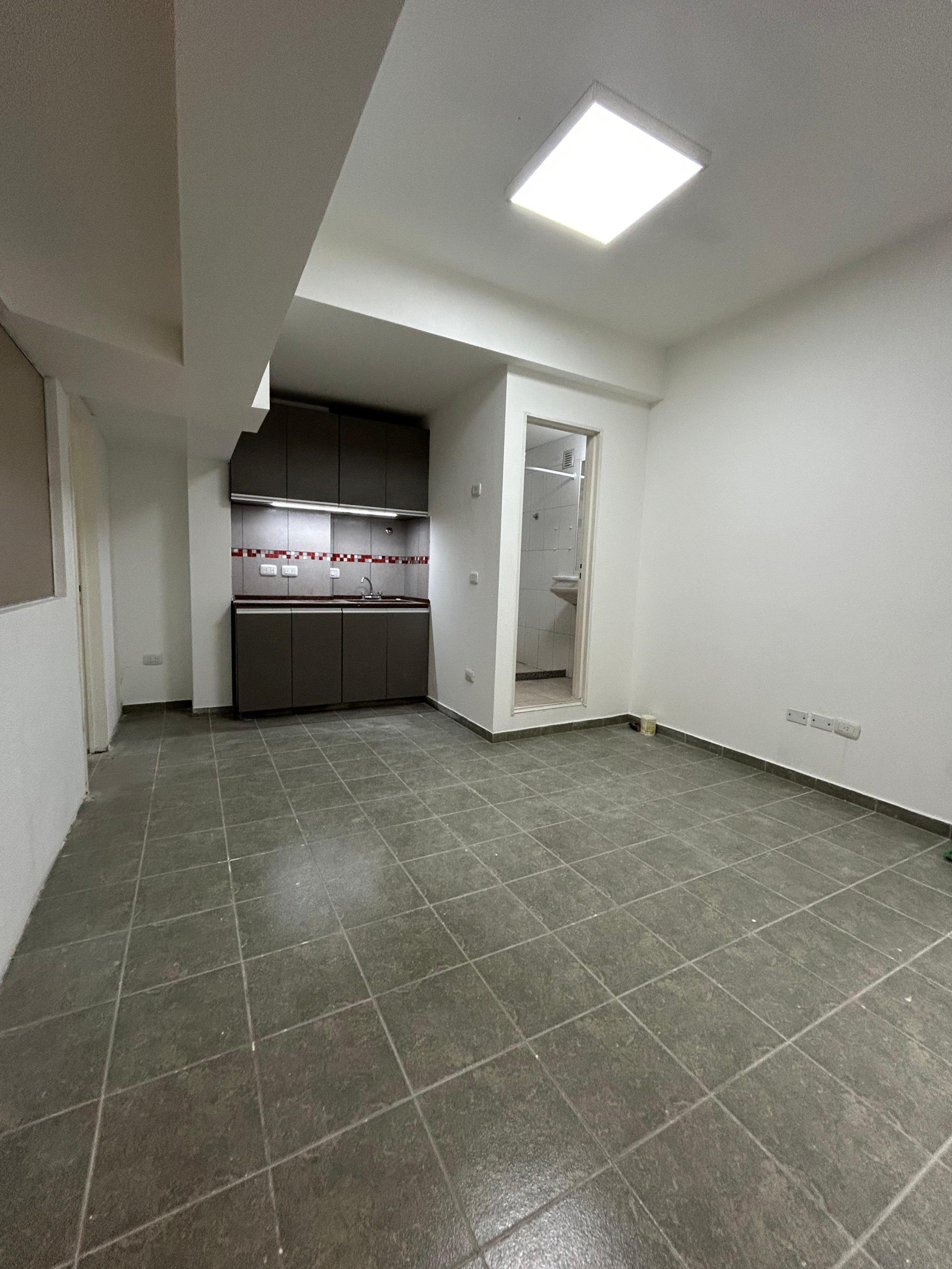 ALQUILO OFICINA EN NUEVA CÓRDOBA - BUENOS AIRES 479