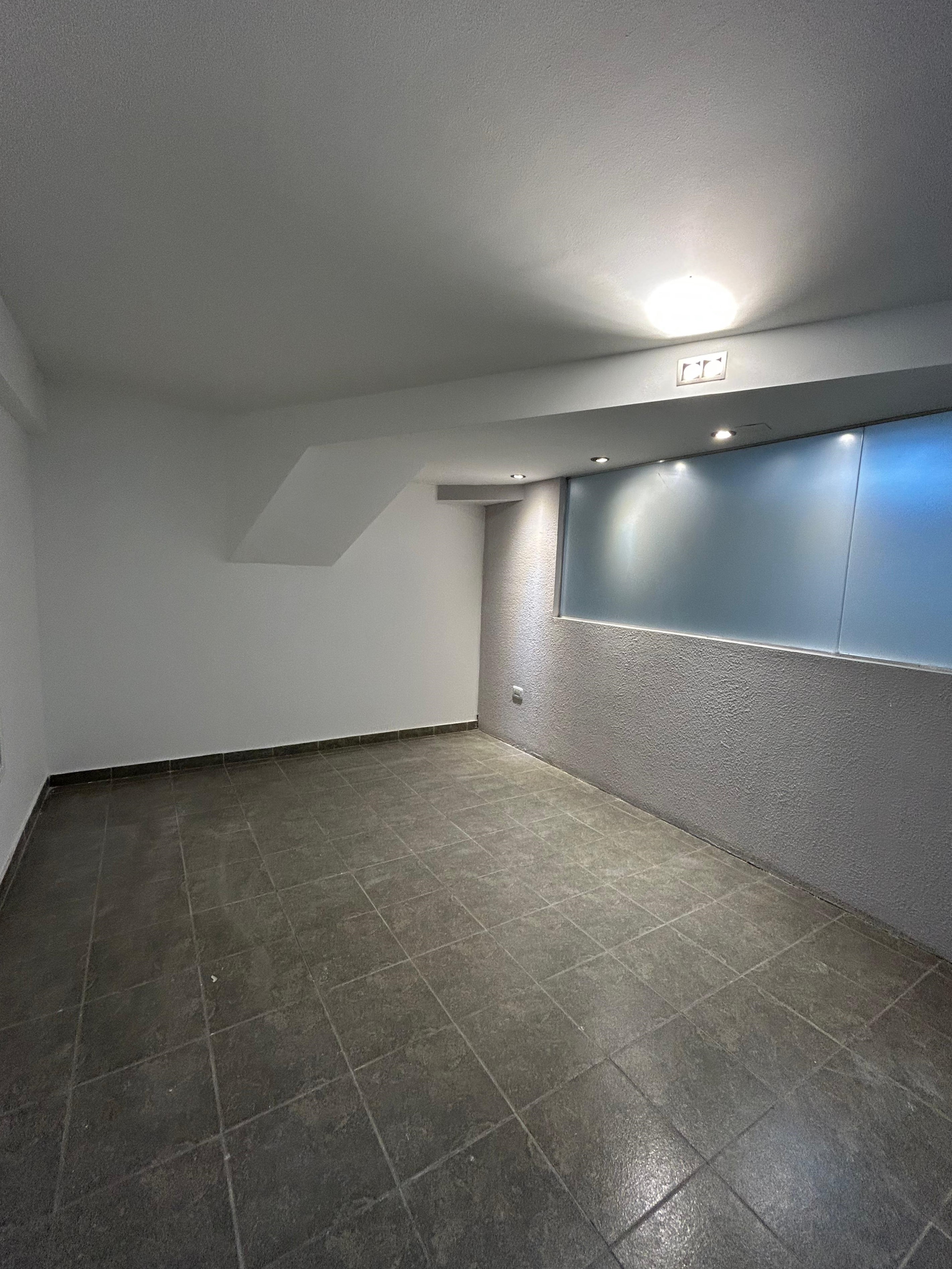 ALQUILO OFICINA EN NUEVA CÓRDOBA - BUENOS AIRES 479