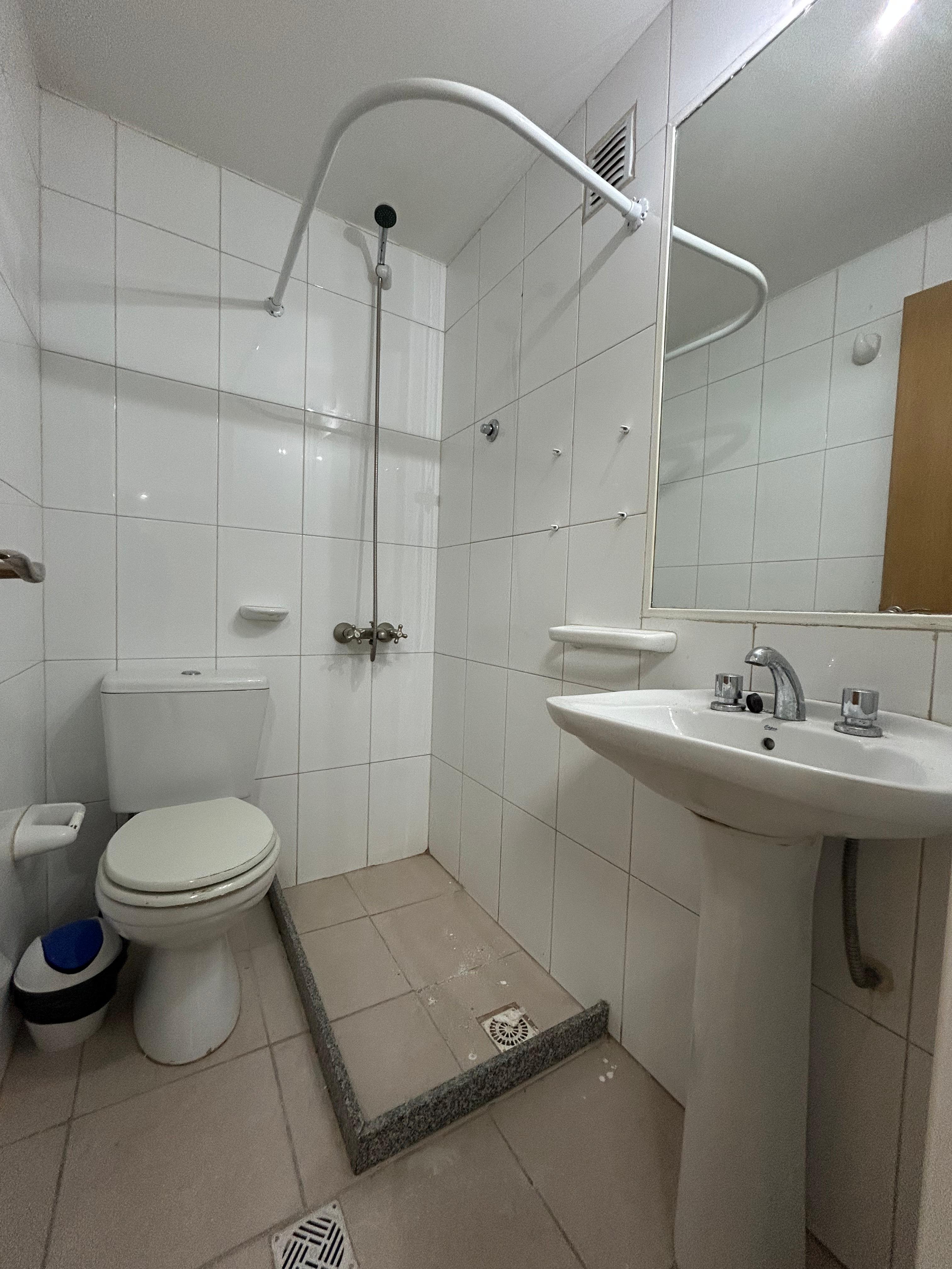 ALQUILO OFICINA EN NUEVA CÓRDOBA - BUENOS AIRES 479