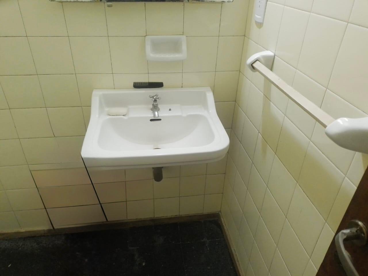 VENTA OFICINA EN BARRIO CENTRO