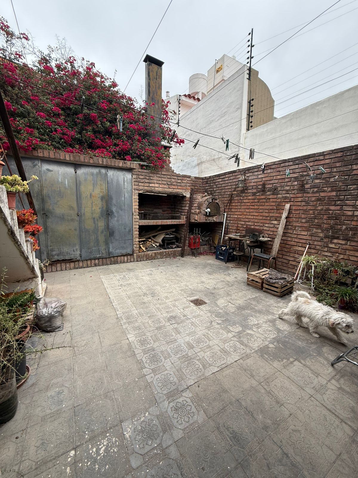 VENTA CASA 4 DORMITORIOS EN BARRIO MAIPU