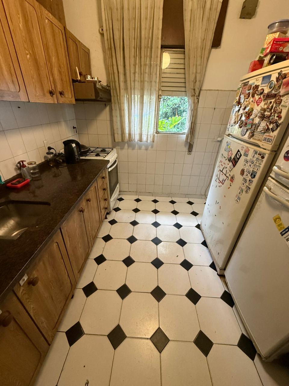 VENTA CASA 4 DORMITORIOS EN BARRIO MAIPU