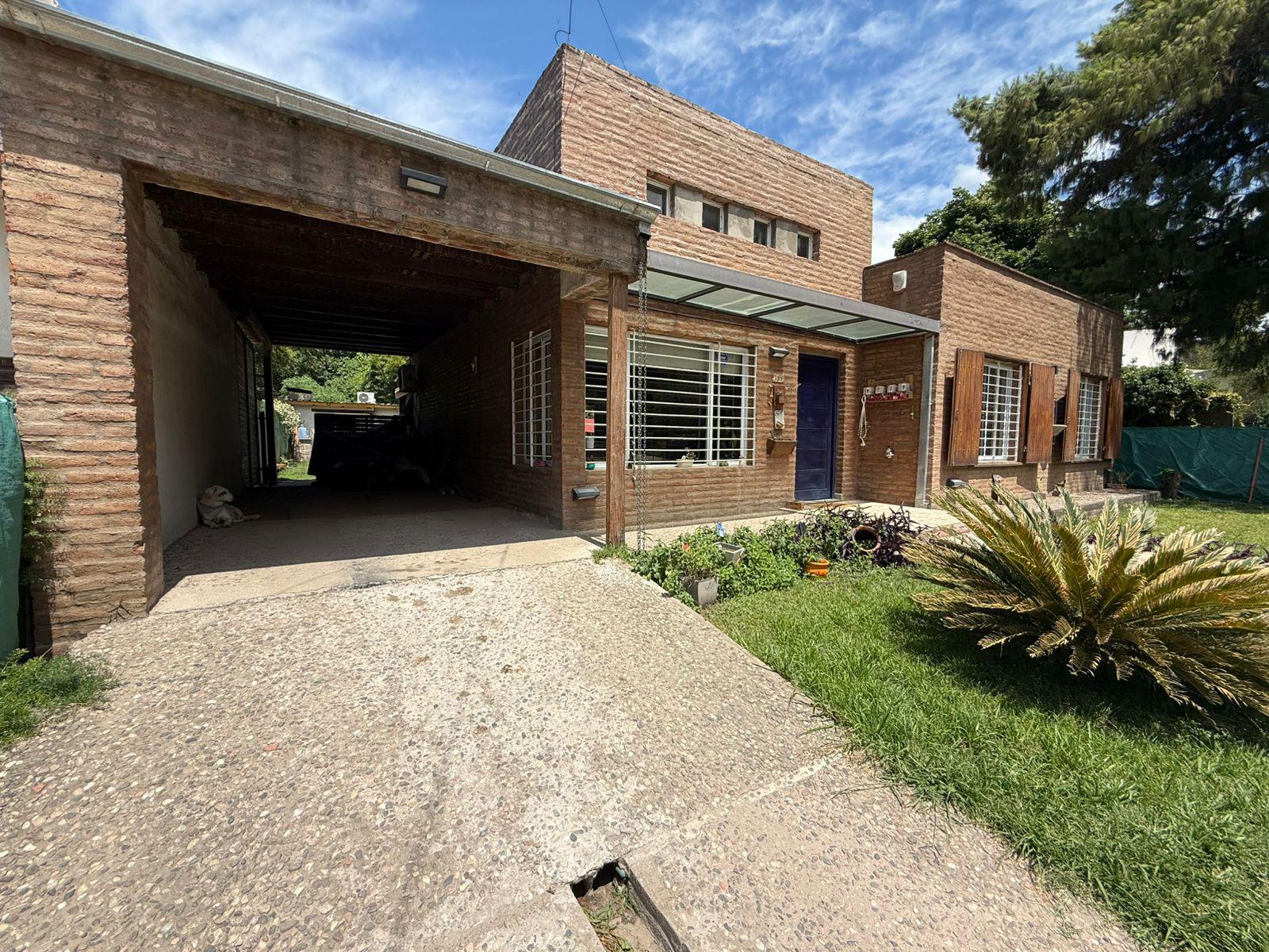 VENTA CASA 2 DORMITORIOS EN ÑU PORA RIO CEBALLOS