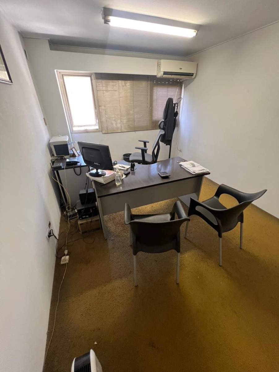 VENTA OFICINA CON COCHERA EN CENTRO EDIFICIO SIRIO LIBANES