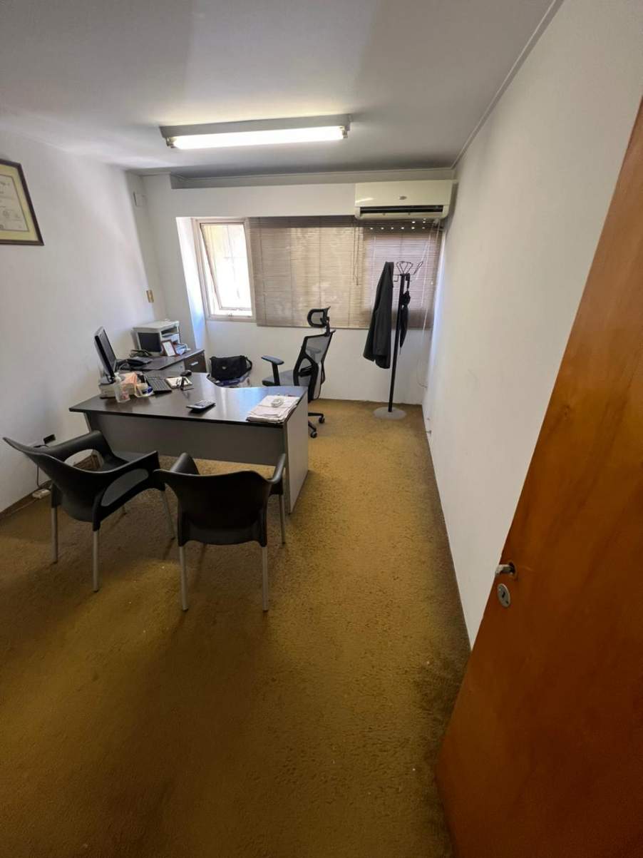 VENTA OFICINA CON COCHERA EN CENTRO EDIFICIO SIRIO LIBANES