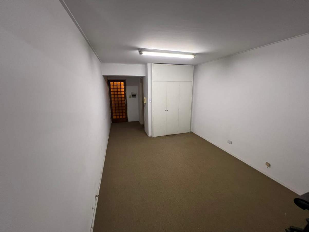 VENTA OFICINA CON COCHERA EN CENTRO EDIFICIO SIRIO LIBANES