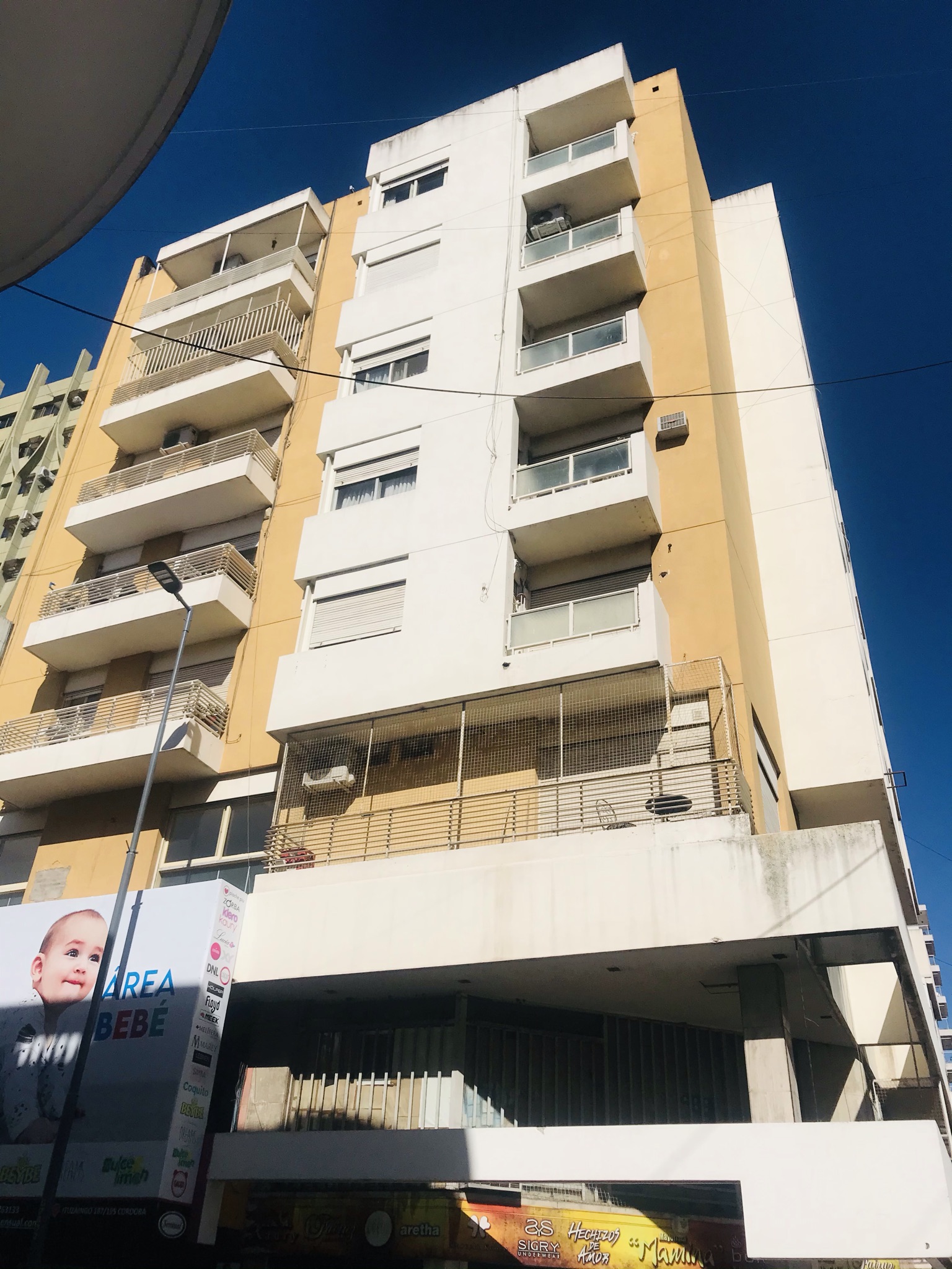 VENTA OFICINA CON COCHERA EN CENTRO EDIFICIO SIRIO LIBANES
