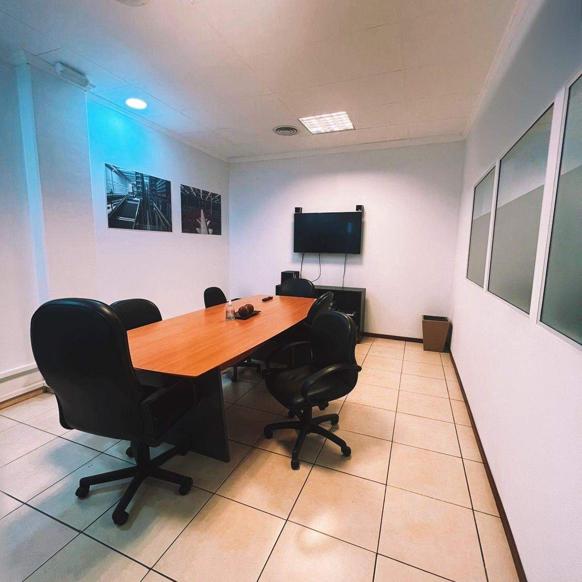 VENTA LOCAL COMERCIAL EN BARRIO CERRO DE LAS ROSAS