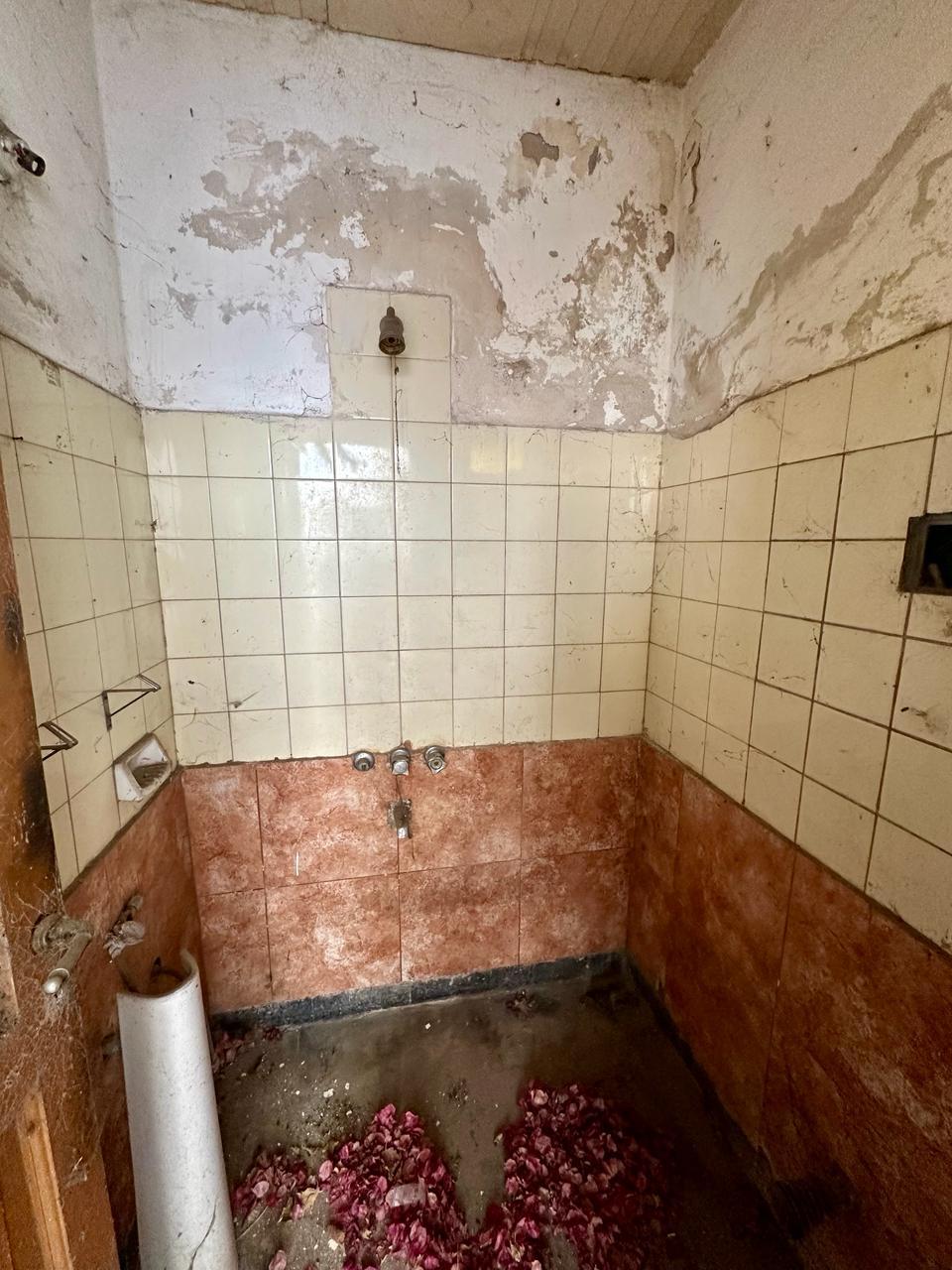 OPORTUNIDAD VENTA CASA  A RECICLAR CENTRICA 10 AMBIENTES