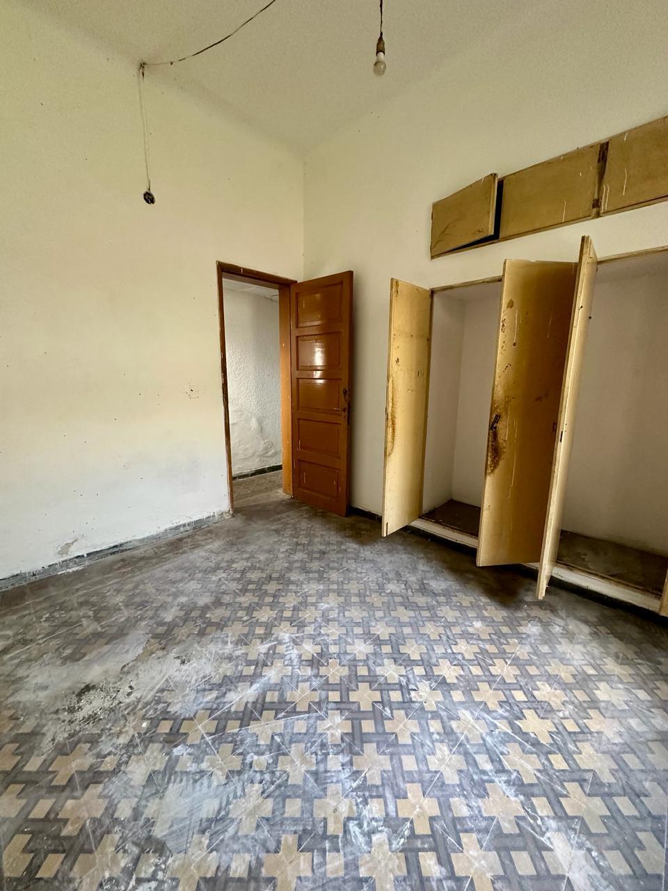 OPORTUNIDAD VENTA CASA  A RECICLAR CENTRICA 10 AMBIENTES