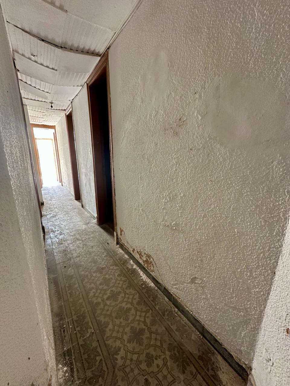 OPORTUNIDAD VENTA CASA  A RECICLAR CENTRICA 10 AMBIENTES