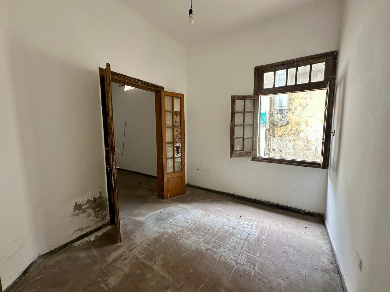 OPORTUNIDAD VENTA CASA  A RECICLAR CENTRICA 10 AMBIENTES