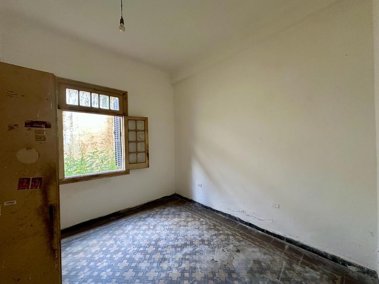 OPORTUNIDAD VENTA CASA  A RECICLAR CENTRICA 10 AMBIENTES