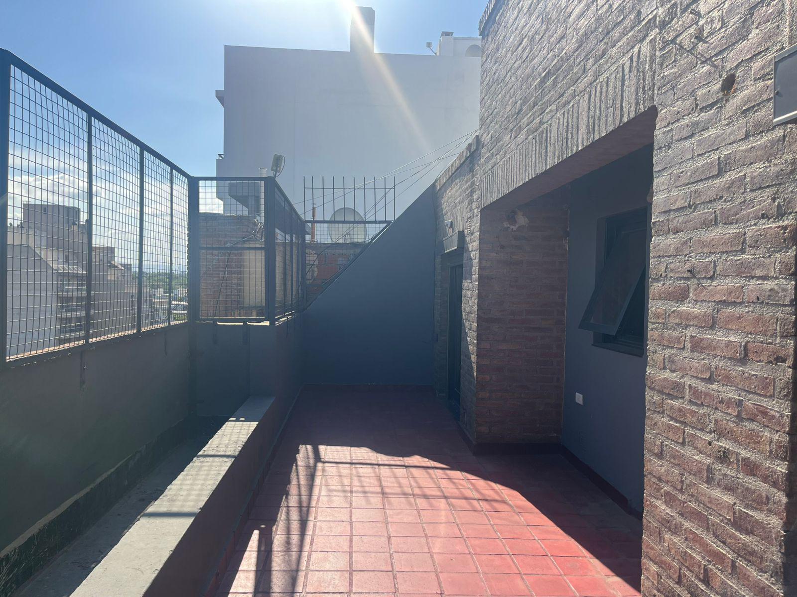 ALQUILO DPTO DOS DOR Y ESCRITORIO AMPLIA TERRAZA SE ACEPTA MASCOTA A METROS NUEVO CENTRO SHOPPING