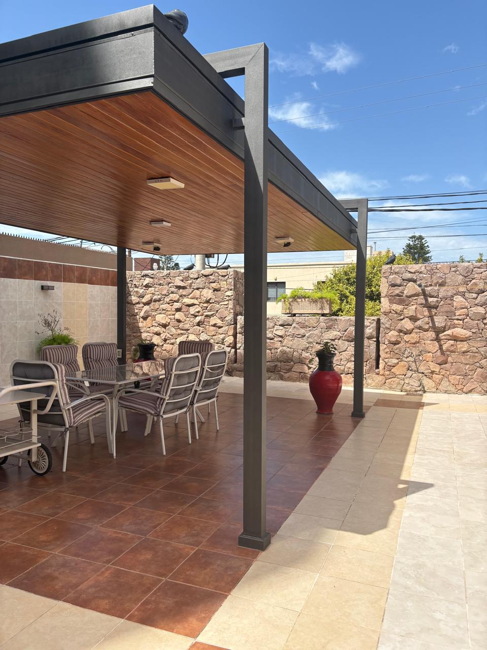 Se alquila casa en Barrio Cofico apta alquiler comercial