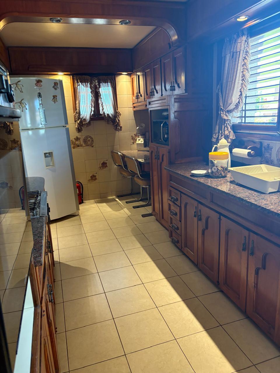 Se alquila casa en Barrio Cofico apta alquiler comercial