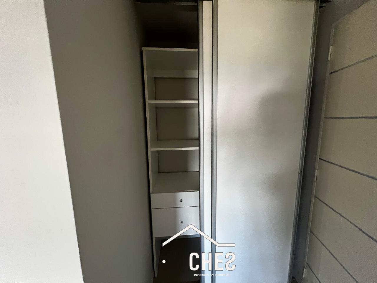 Departamento en Alquiler en Altos de Villa sol de 1 dorm cocina separada pileta y seguridad 24 hs