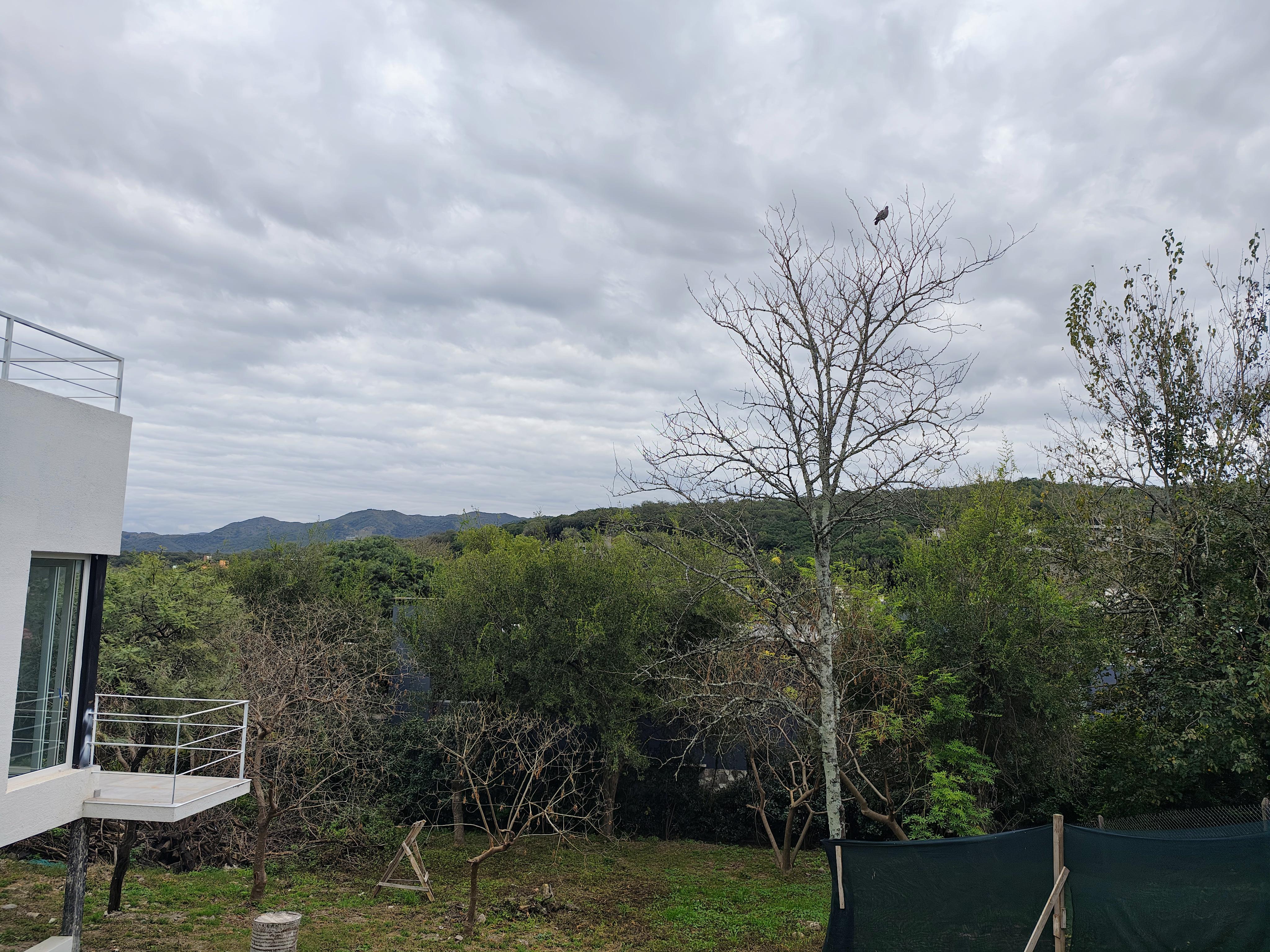 Q2 MENDIOLAZA BARRIO CERRADO VENDO A ESTRENAR MODERNA CASA