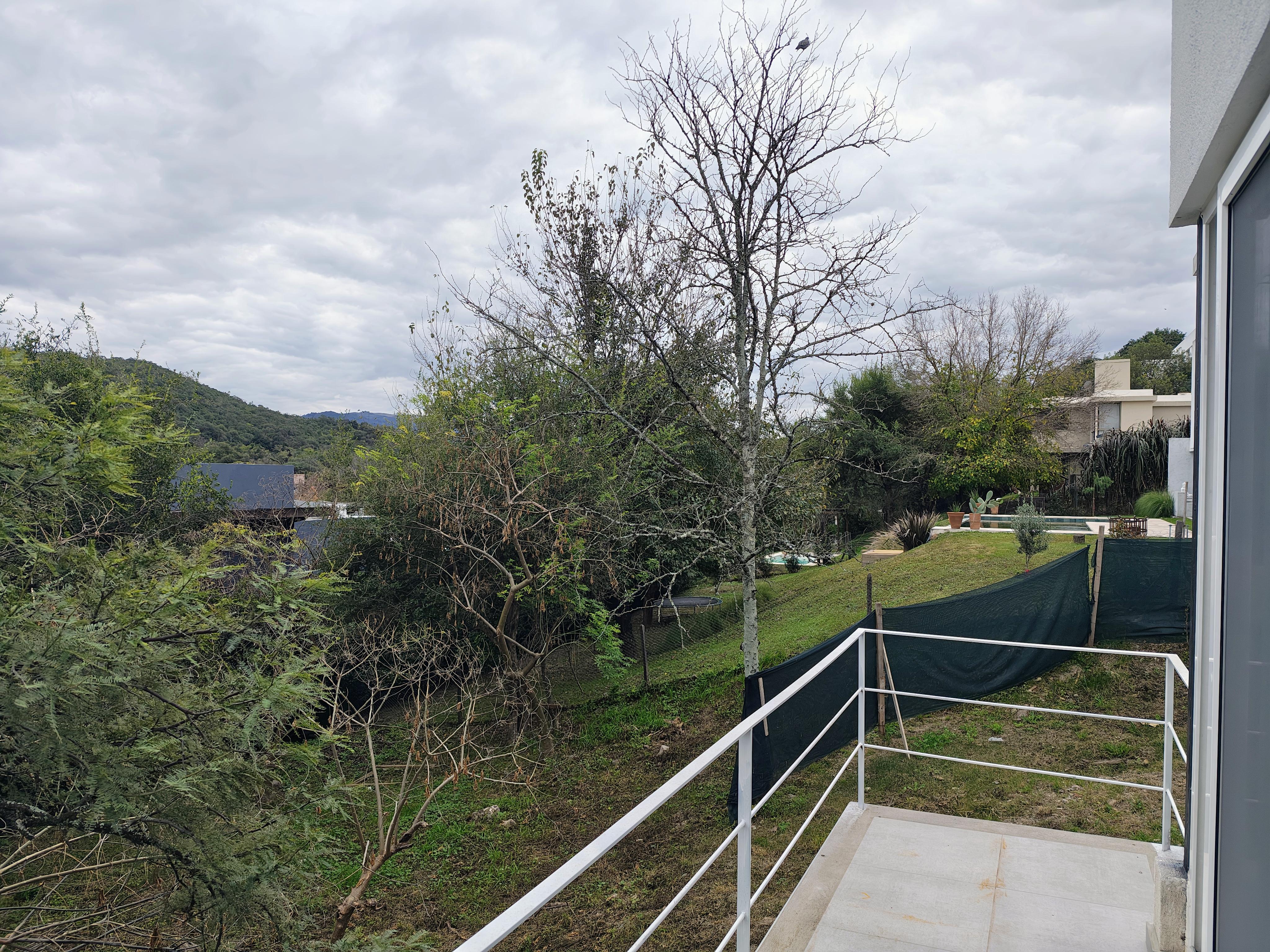 Q2 MENDIOLAZA BARRIO CERRADO VENDO A ESTRENAR MODERNA CASA