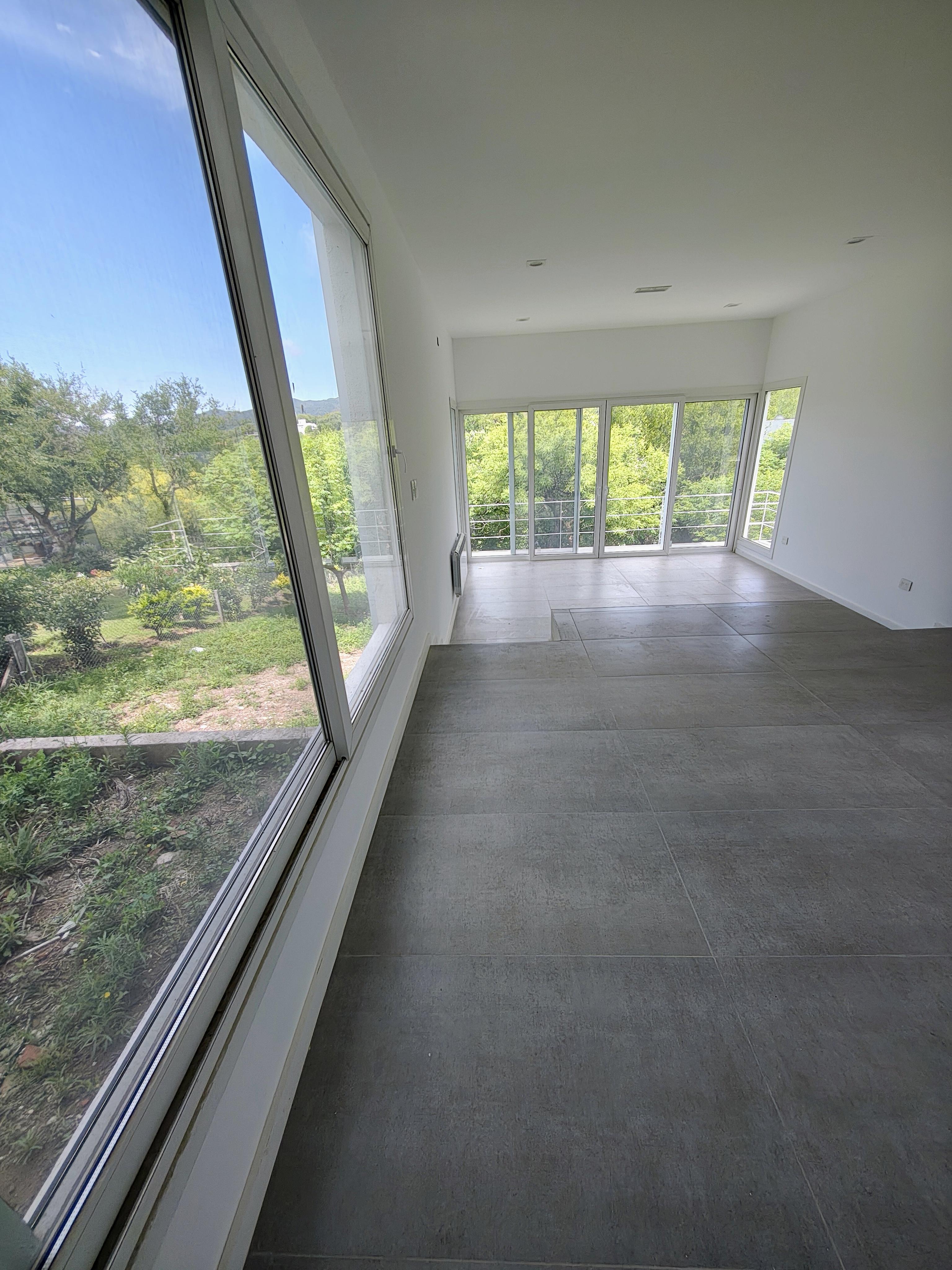 Q2 MENDIOLAZA BARRIO CERRADO VENDO A ESTRENAR MODERNA CASA