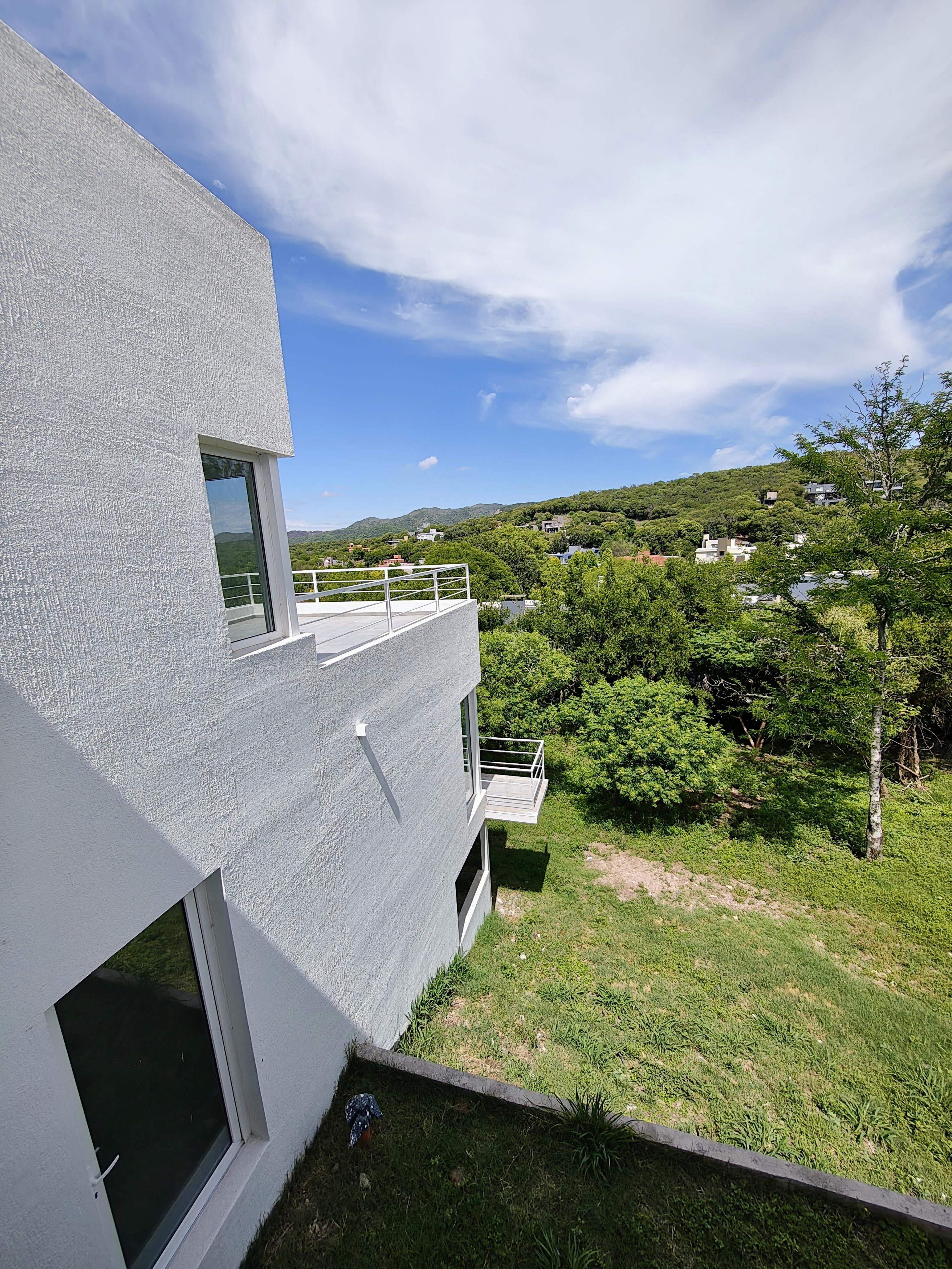 Q2 MENDIOLAZA BARRIO CERRADO VENDO A ESTRENAR MODERNA CASA