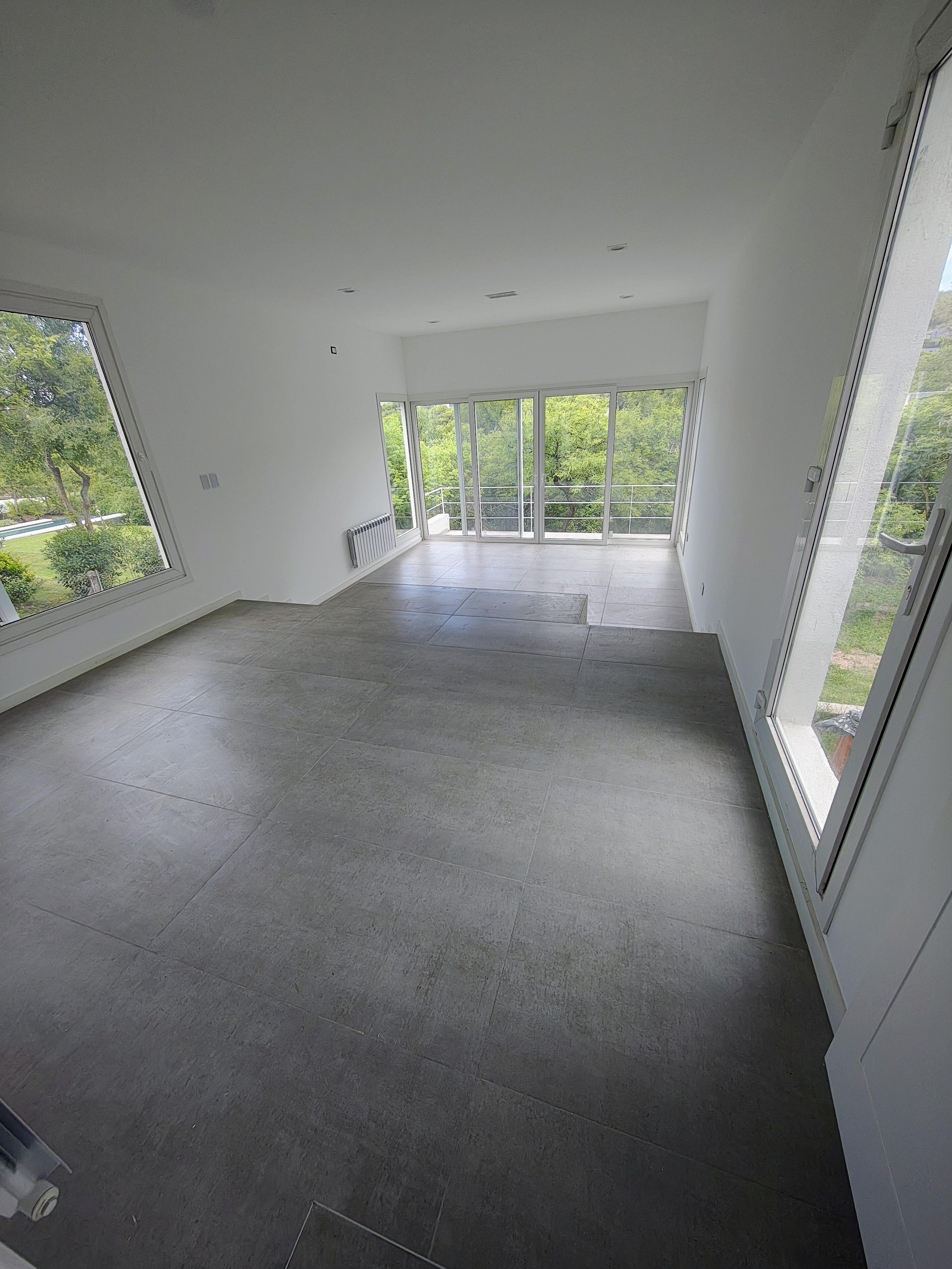 Q2 MENDIOLAZA BARRIO CERRADO VENDO A ESTRENAR MODERNA CASA