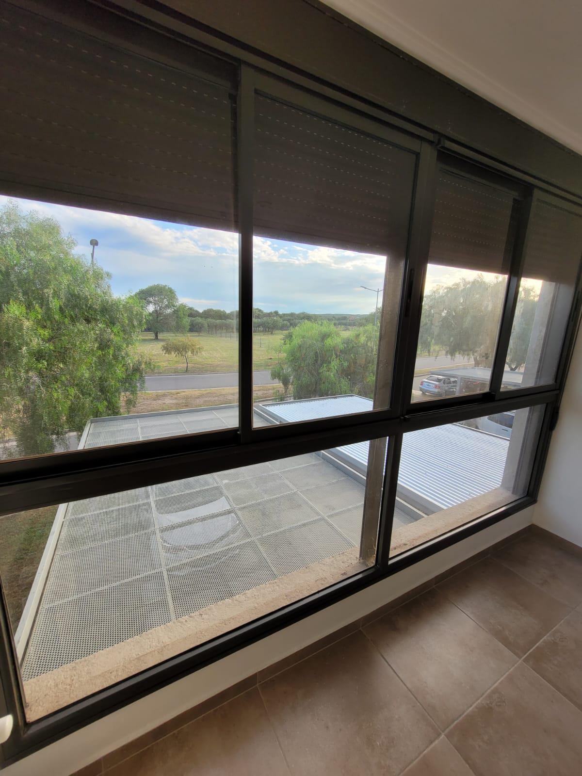 Alq. Duplex- 7 soles- 3 dorm. patio, cochera