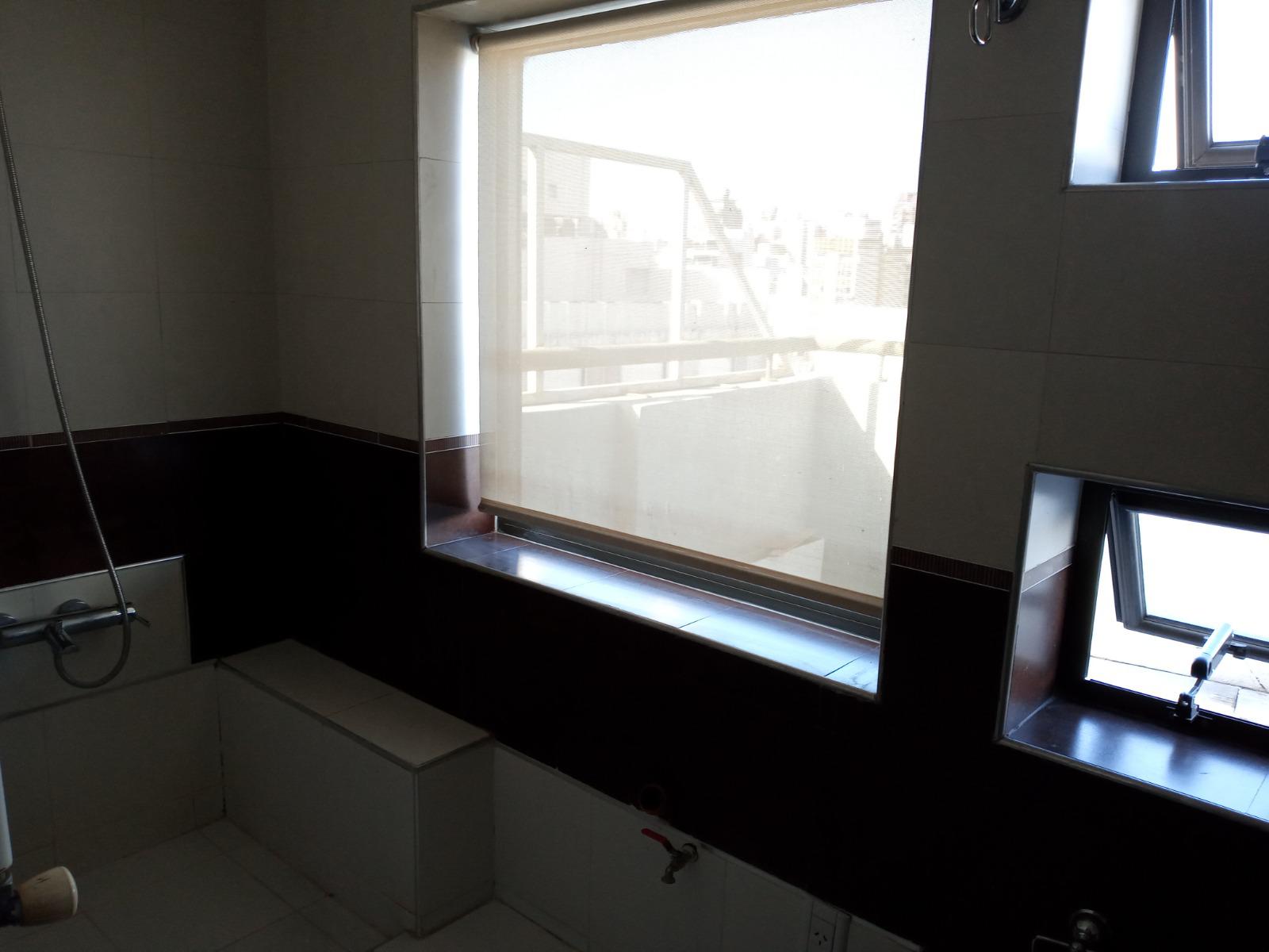 Alq. Alberdi- 27 de abril 710- 1 dormitorio- balcón y terraza- aire y calefacción