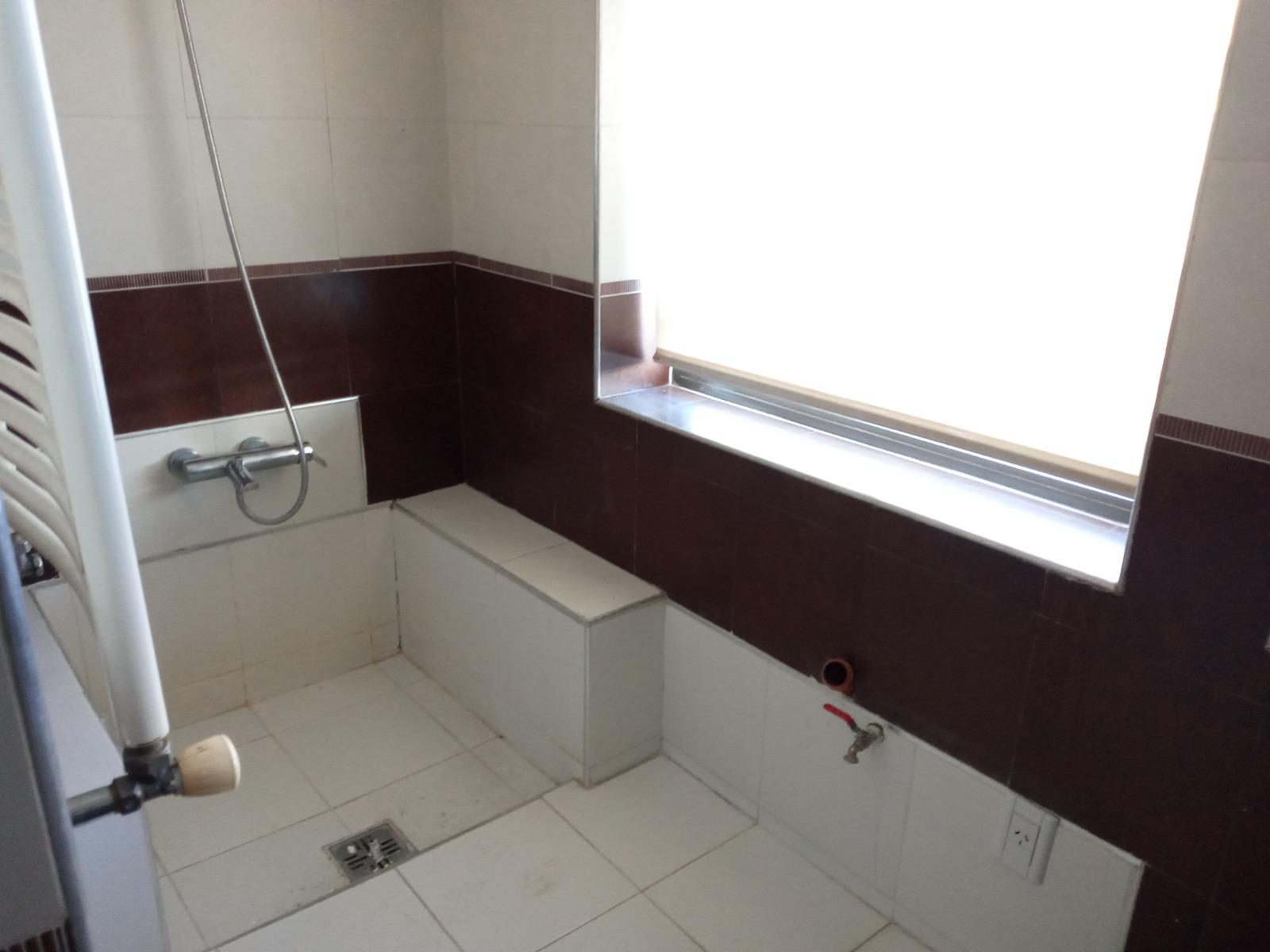 Alq. Alberdi- 27 de abril 710- 1 dormitorio- balcón y terraza- aire y calefacción