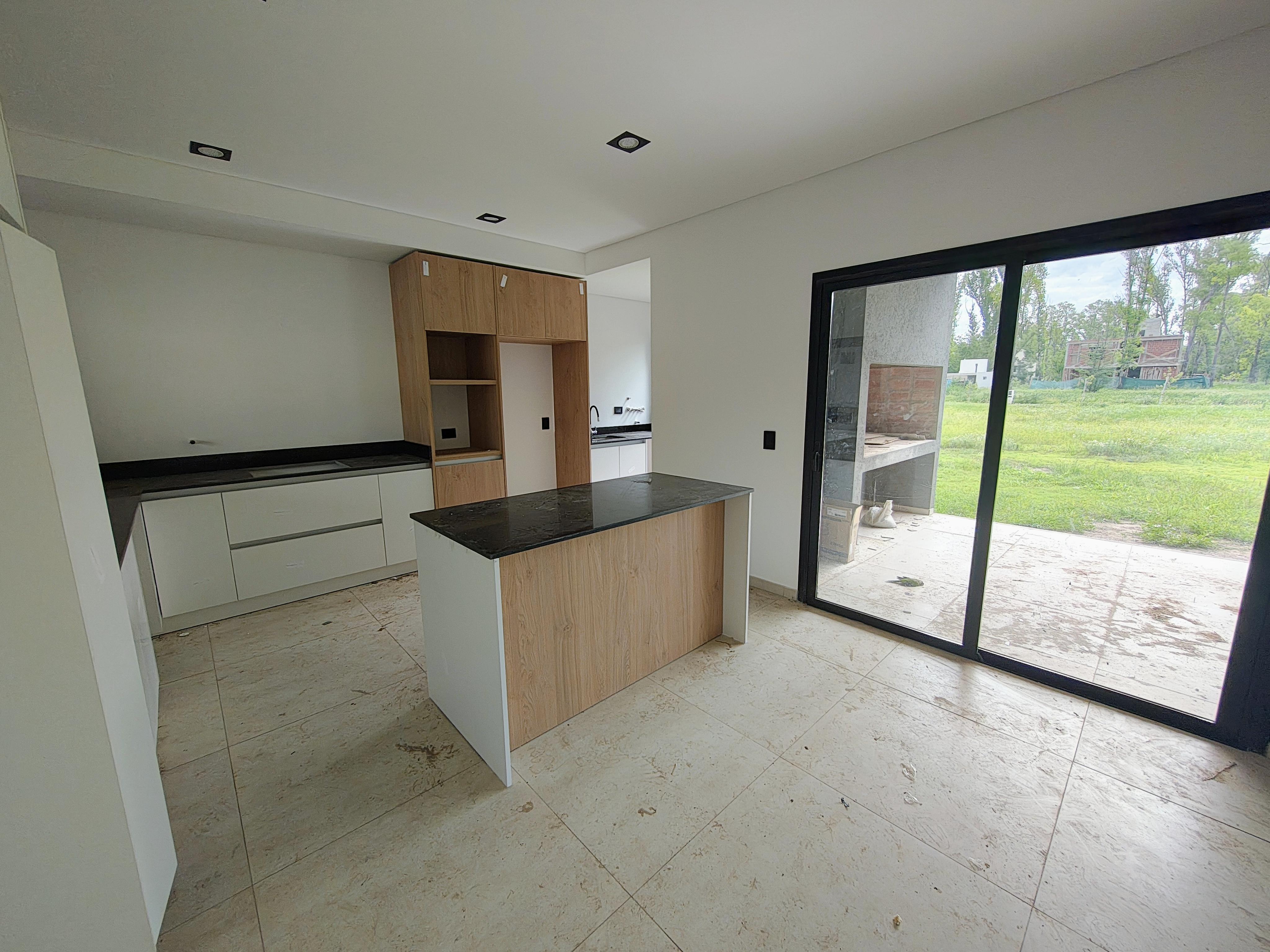 NUEVO MALAGUEÑO BARRIO CERRADO A ESTRENAR OPORTUNIDAD