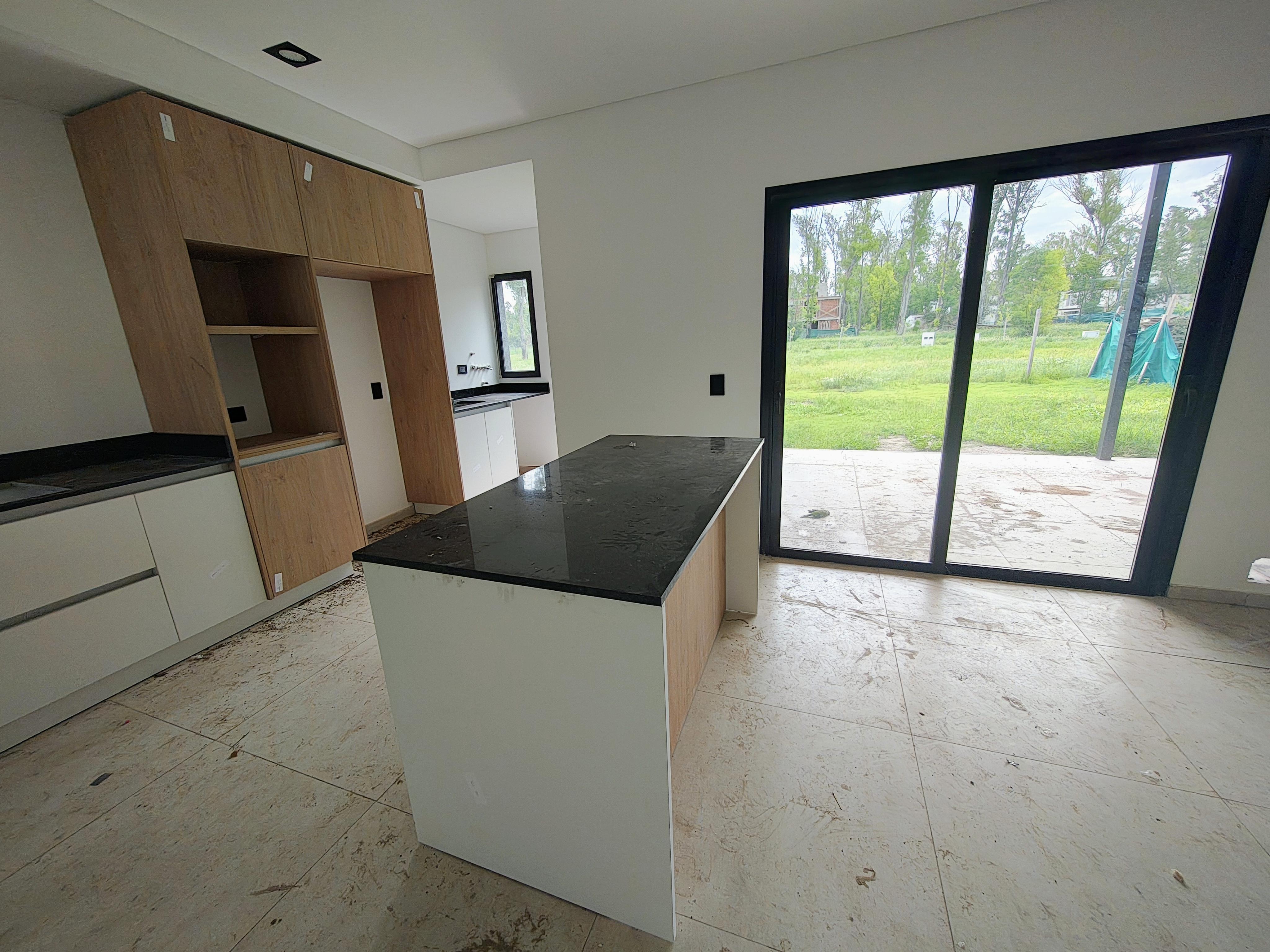 NUEVO MALAGUEÑO BARRIO CERRADO A ESTRENAR OPORTUNIDAD