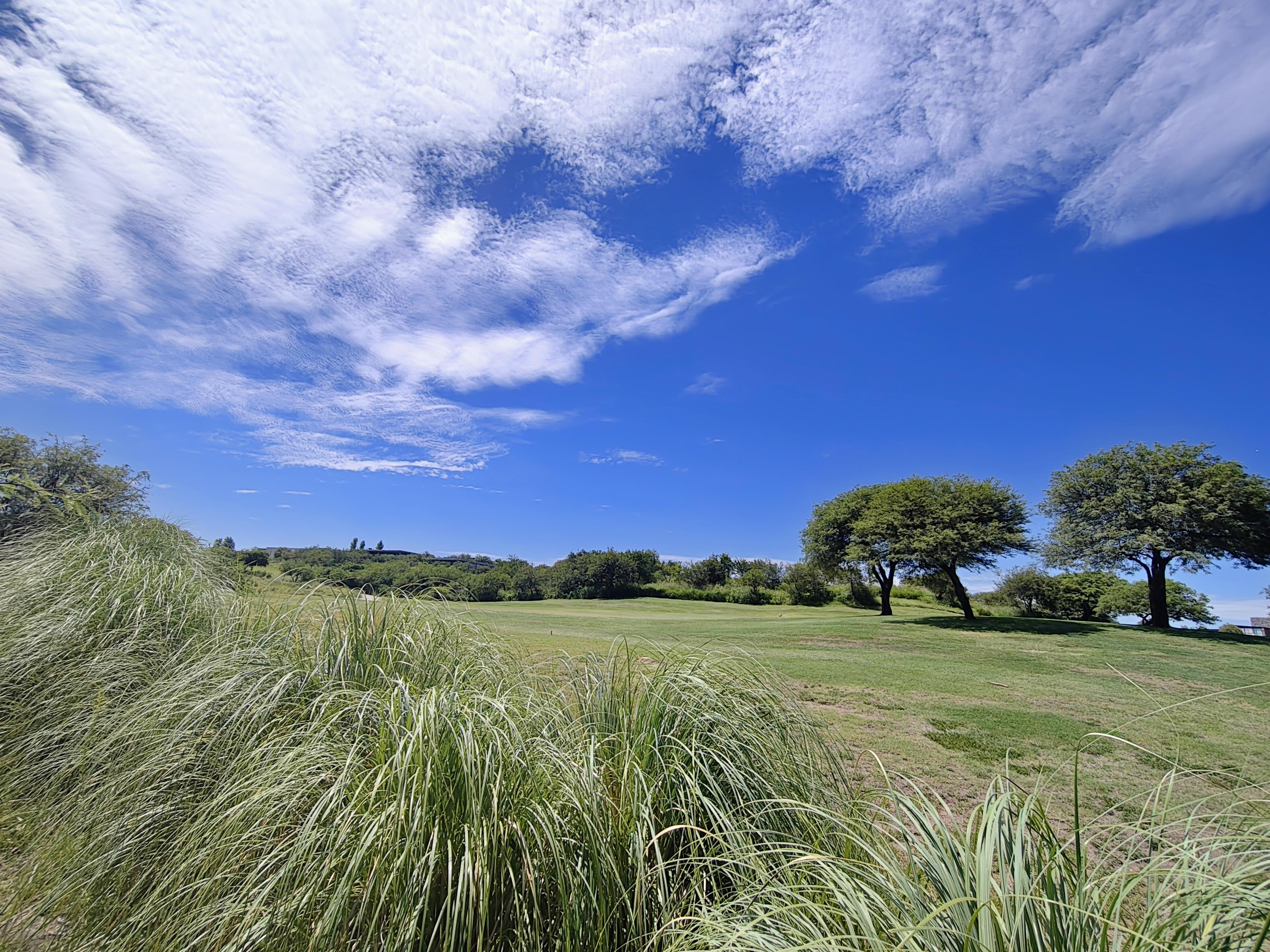 EL TERRON COUNTRY VENDO MODERNA CASA DE CATEGORIA CON FONDO AL GOLF