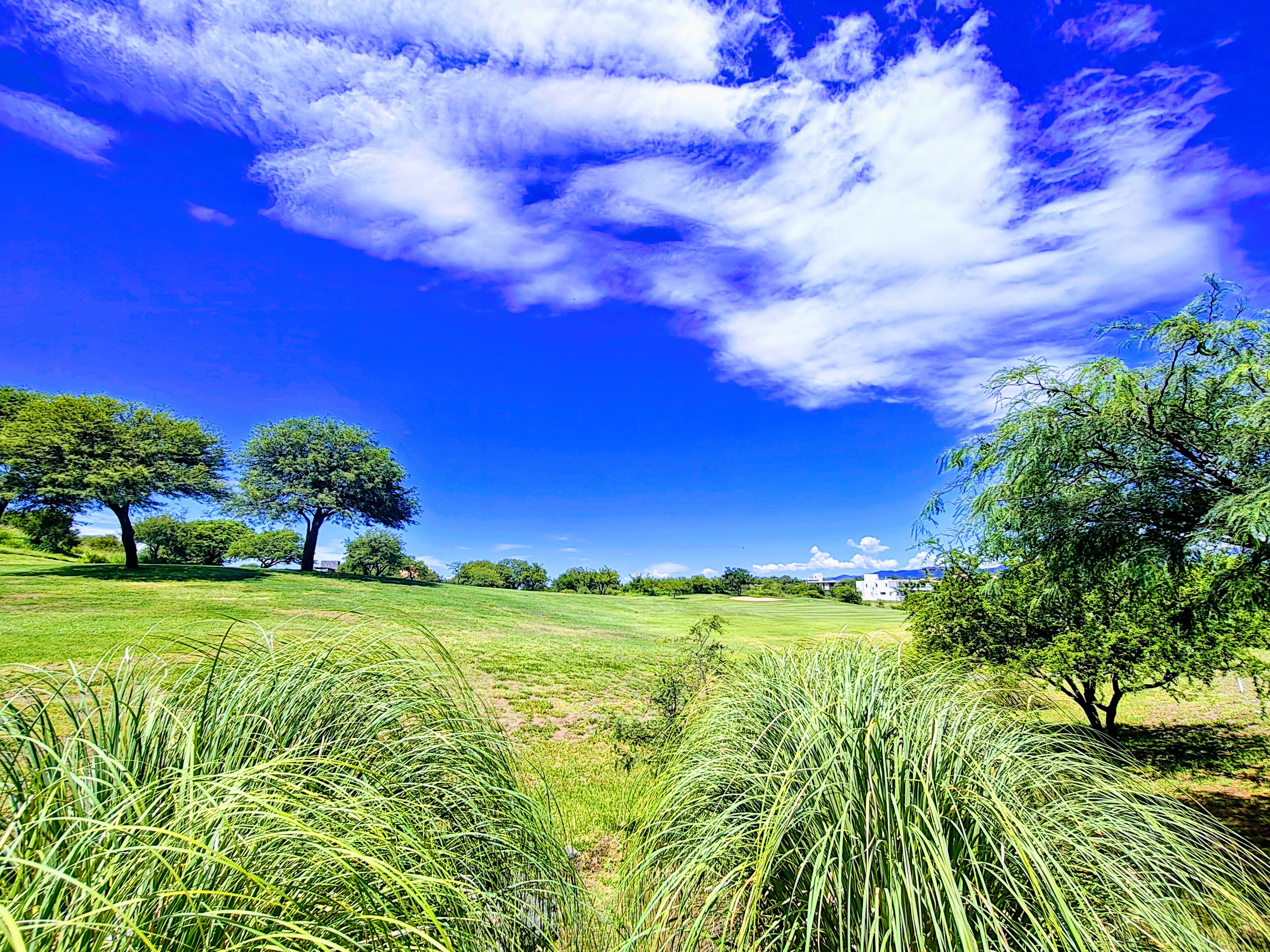 EL TERRON COUNTRY VENDO MODERNA CASA DE CATEGORIA CON FONDO AL GOLF