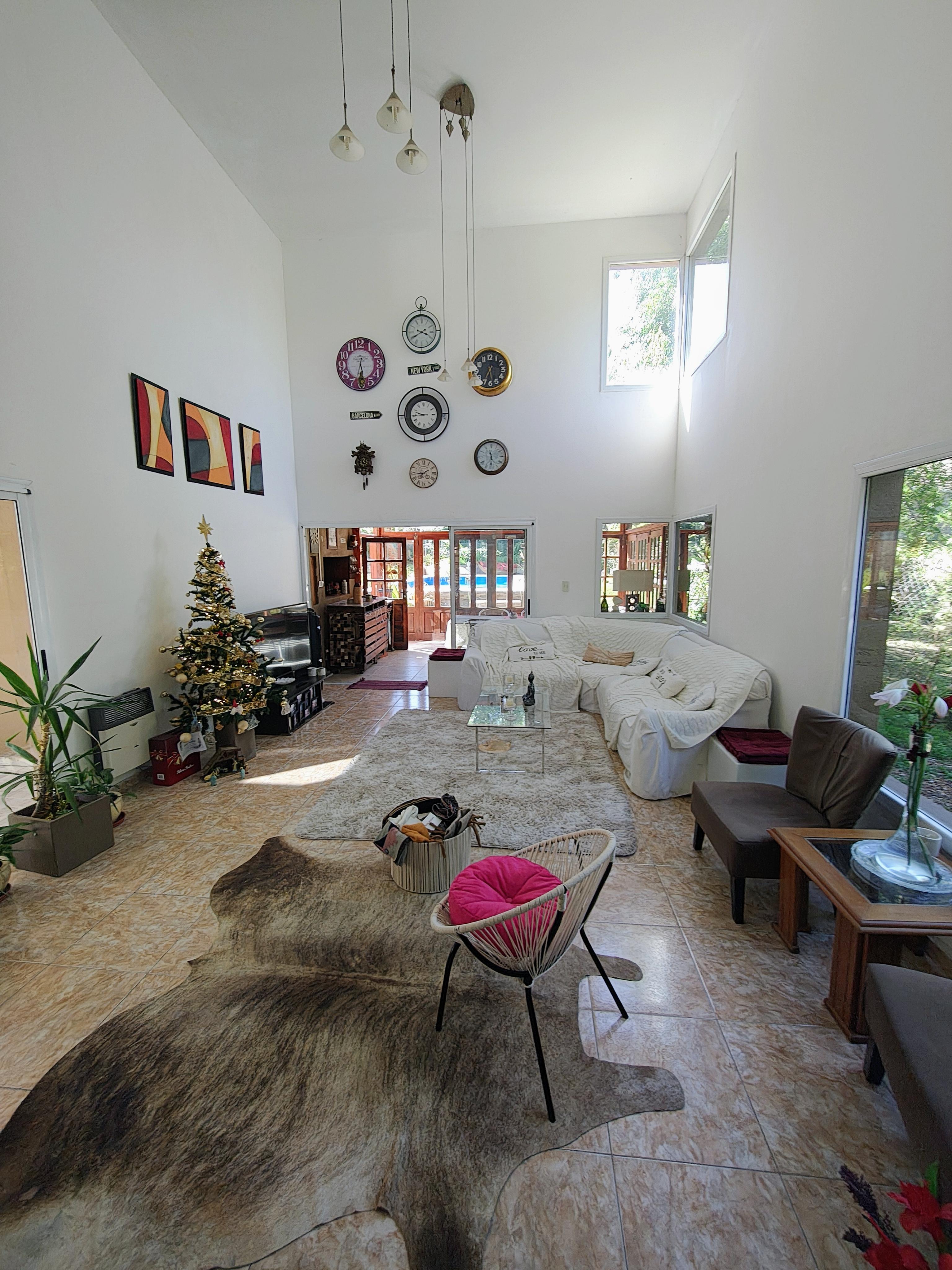 LA ESTANZUELA  BARRIO CERRADO OPORTUNIDAD VENDO MUY LINDA CASA