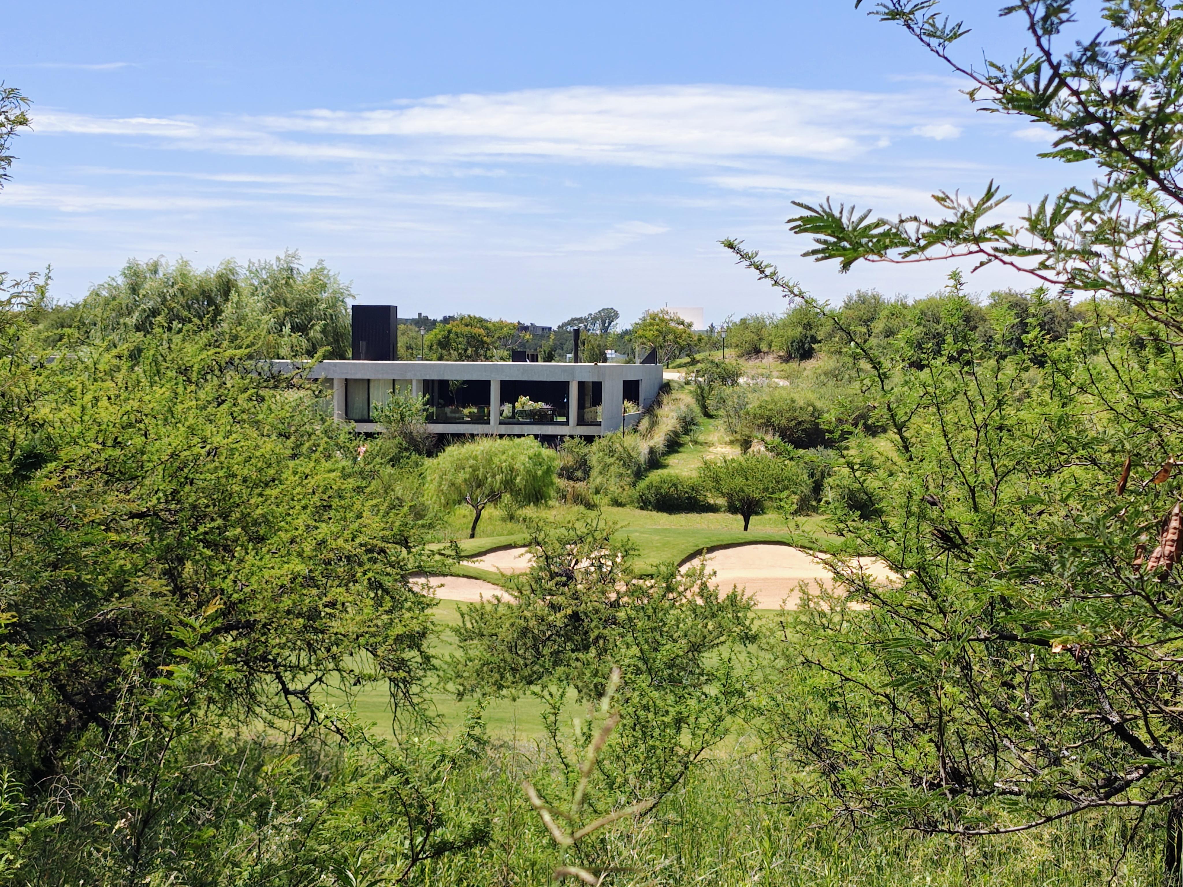 ESTANCIA EL TERRON COUNTRY VENDO EXCLUSIVO LOTE CON FONDO AL GOLF