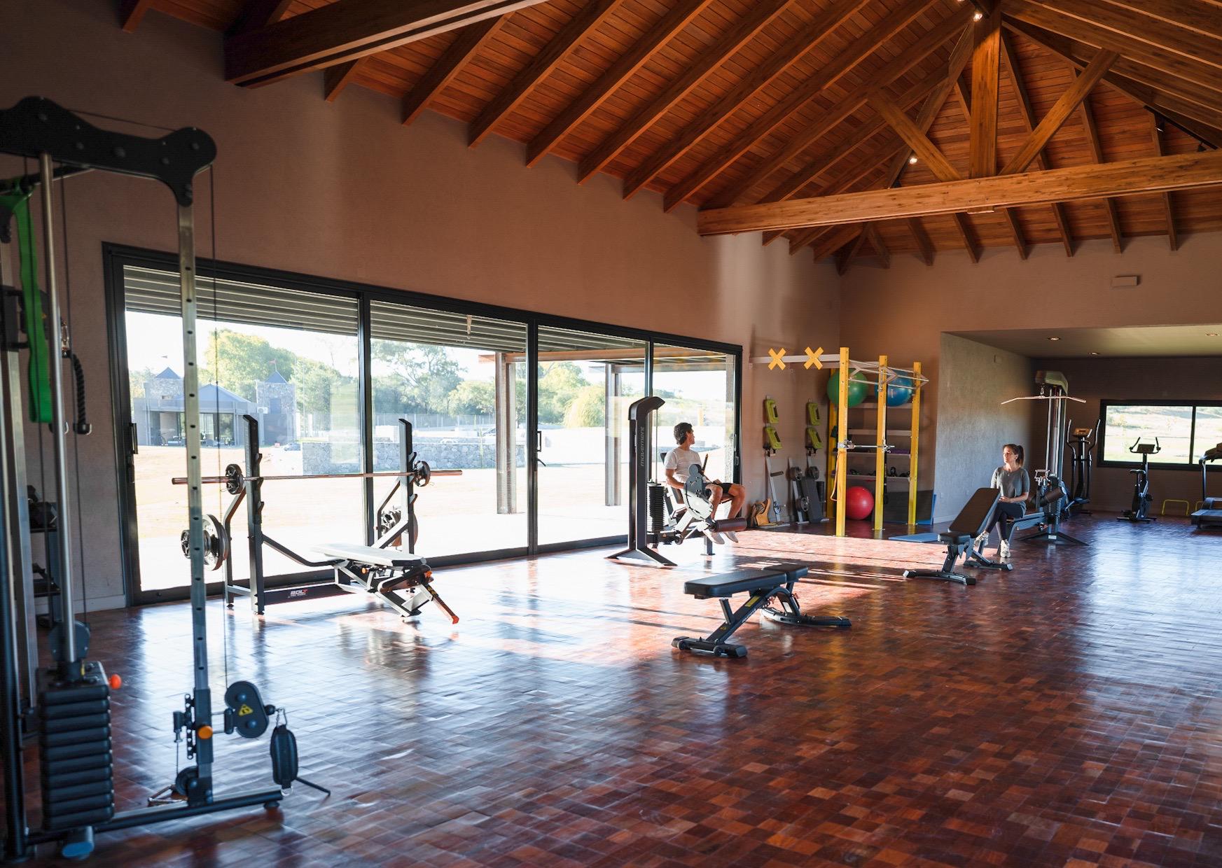 ESTANCIA EL TERRON COUNTRY VENDO EXCLUSIVO LOTE CON FONDO AL GOLF