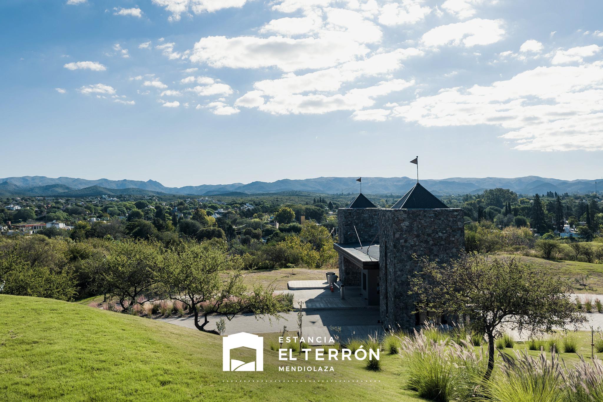 ESTANCIA EL TERRON COUNTRY VENDO EXCLUSIVO LOTE CON FONDO AL GOLF